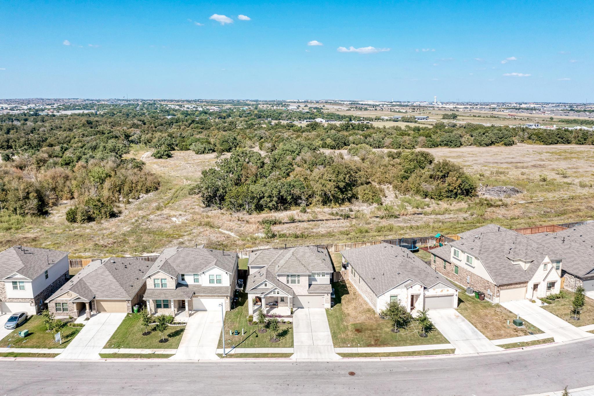 521 Elm Green St, Hutto, TX 78634