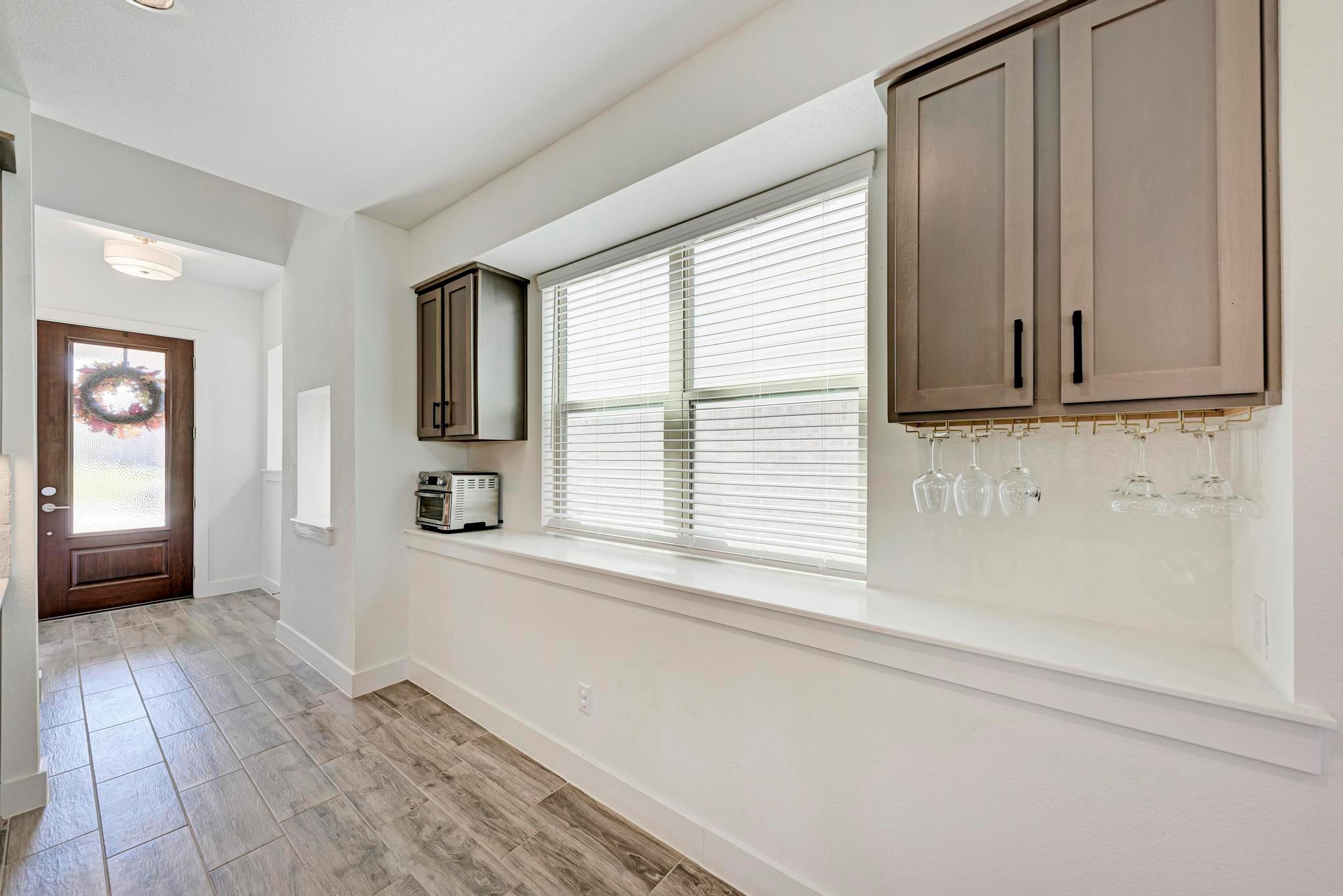 521 Elm Green St, Hutto, TX 78634