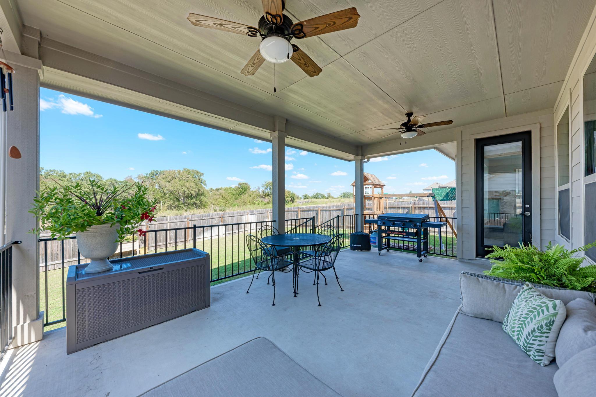 521 Elm Green St, Hutto, TX 78634