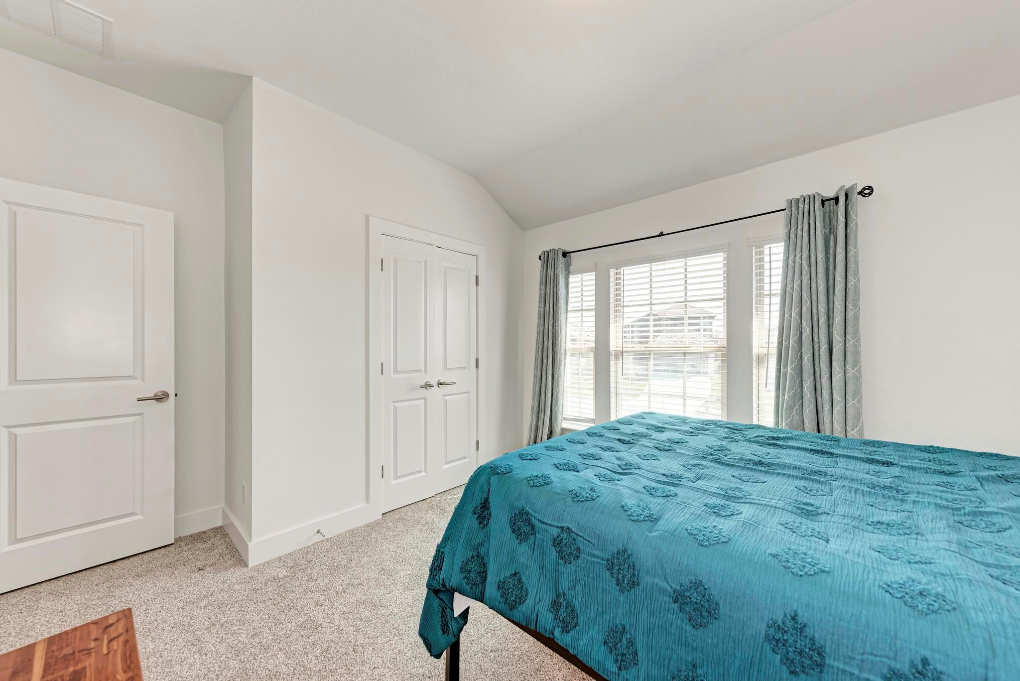 521 Elm Green St, Hutto, TX 78634