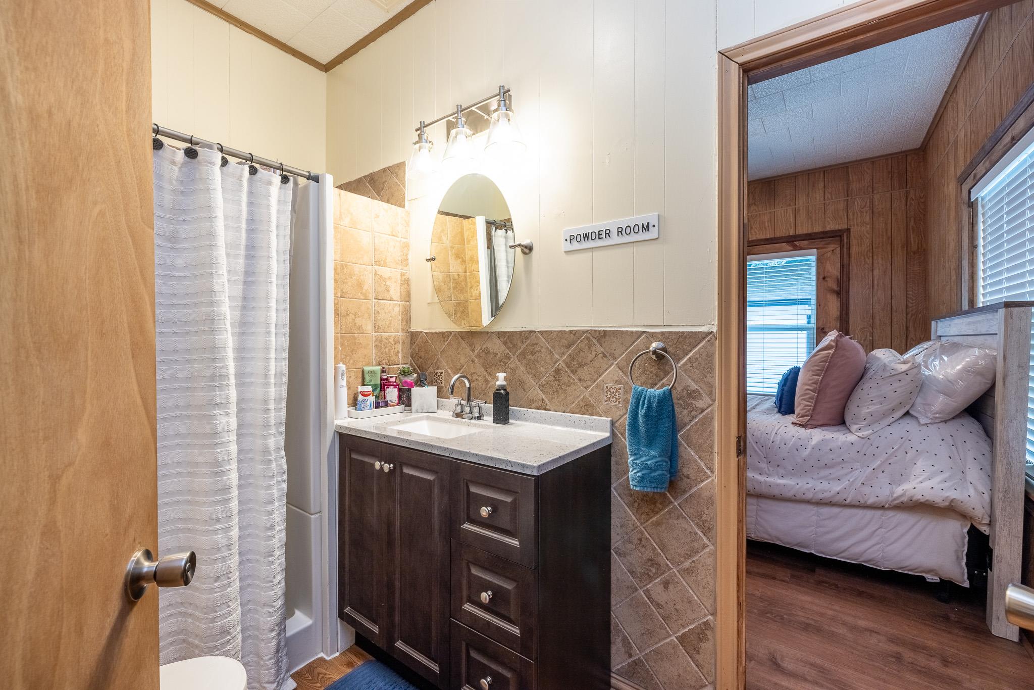 104 N Bright St, Gonzales, TX 78629