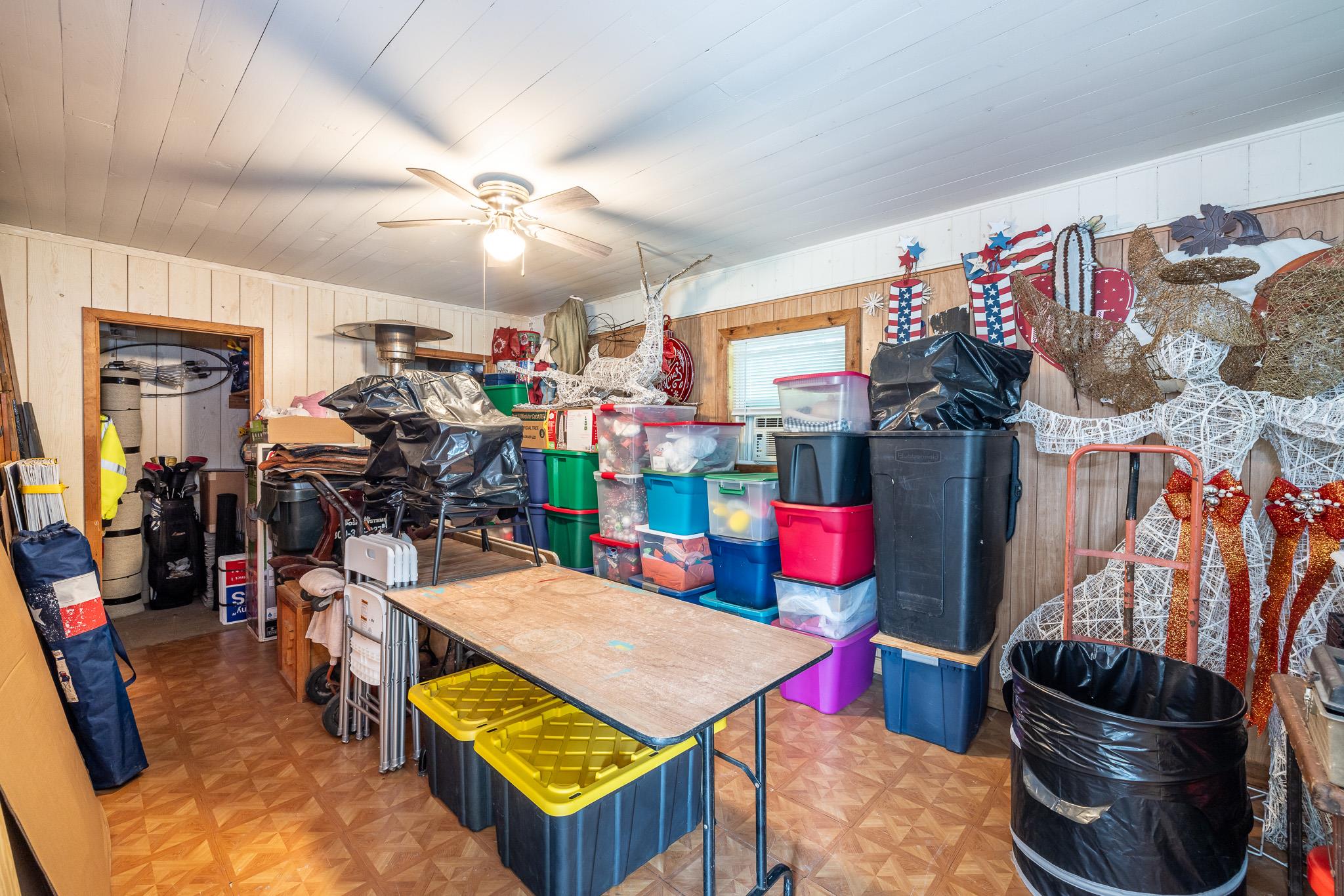 104 N Bright St, Gonzales, TX 78629