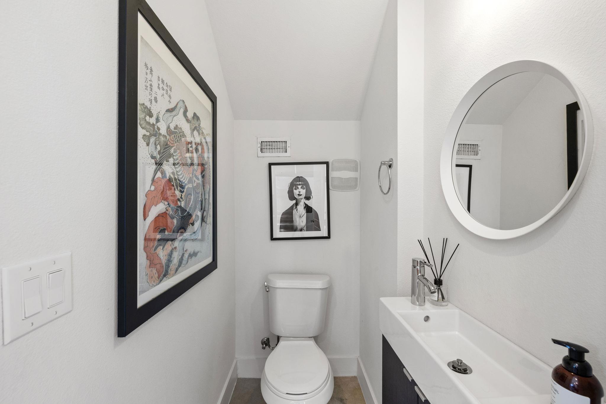 1904 E 17th St # B, Austin, TX 78702