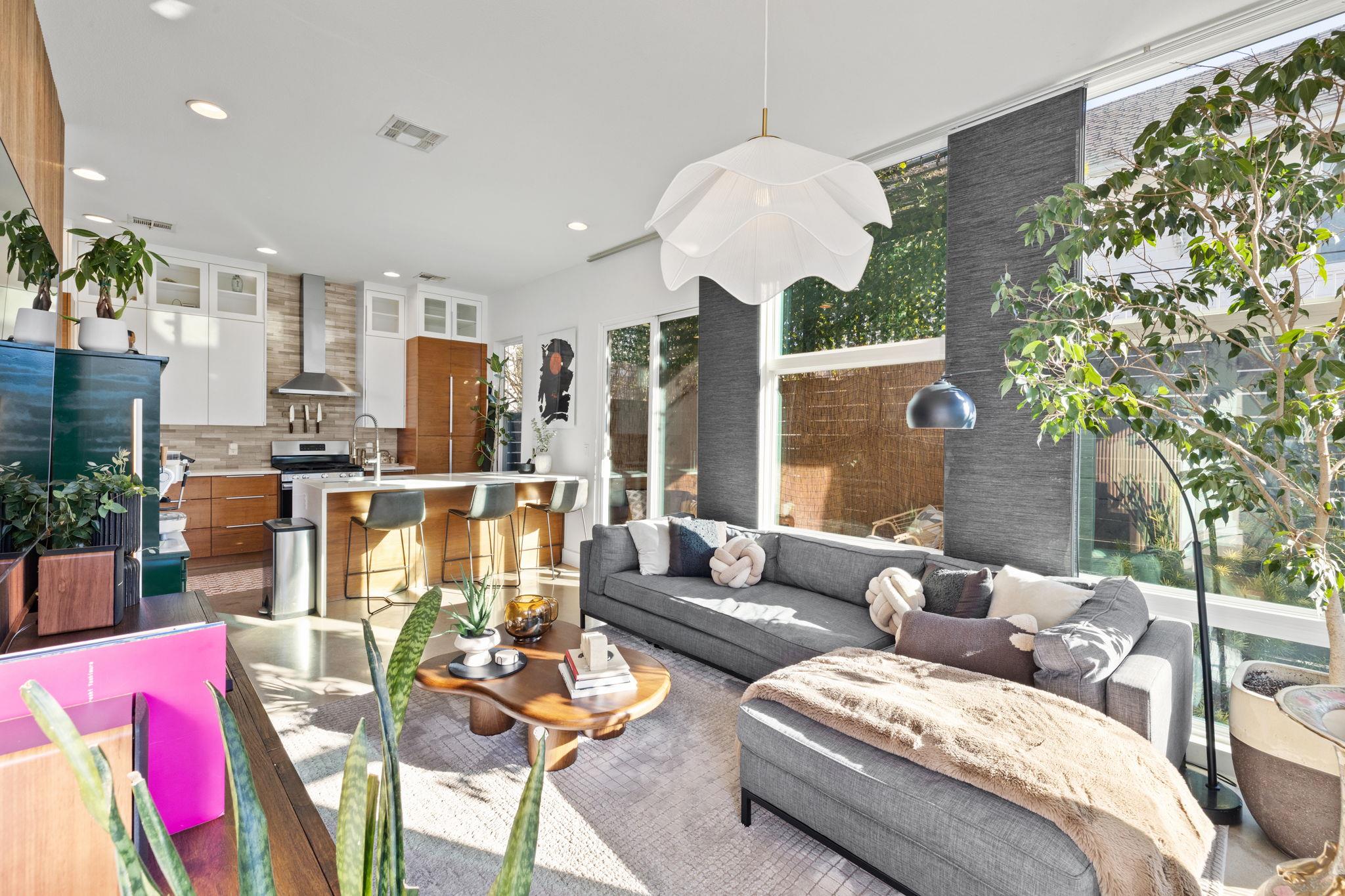 1904 E 17th St # B, Austin, TX 78702