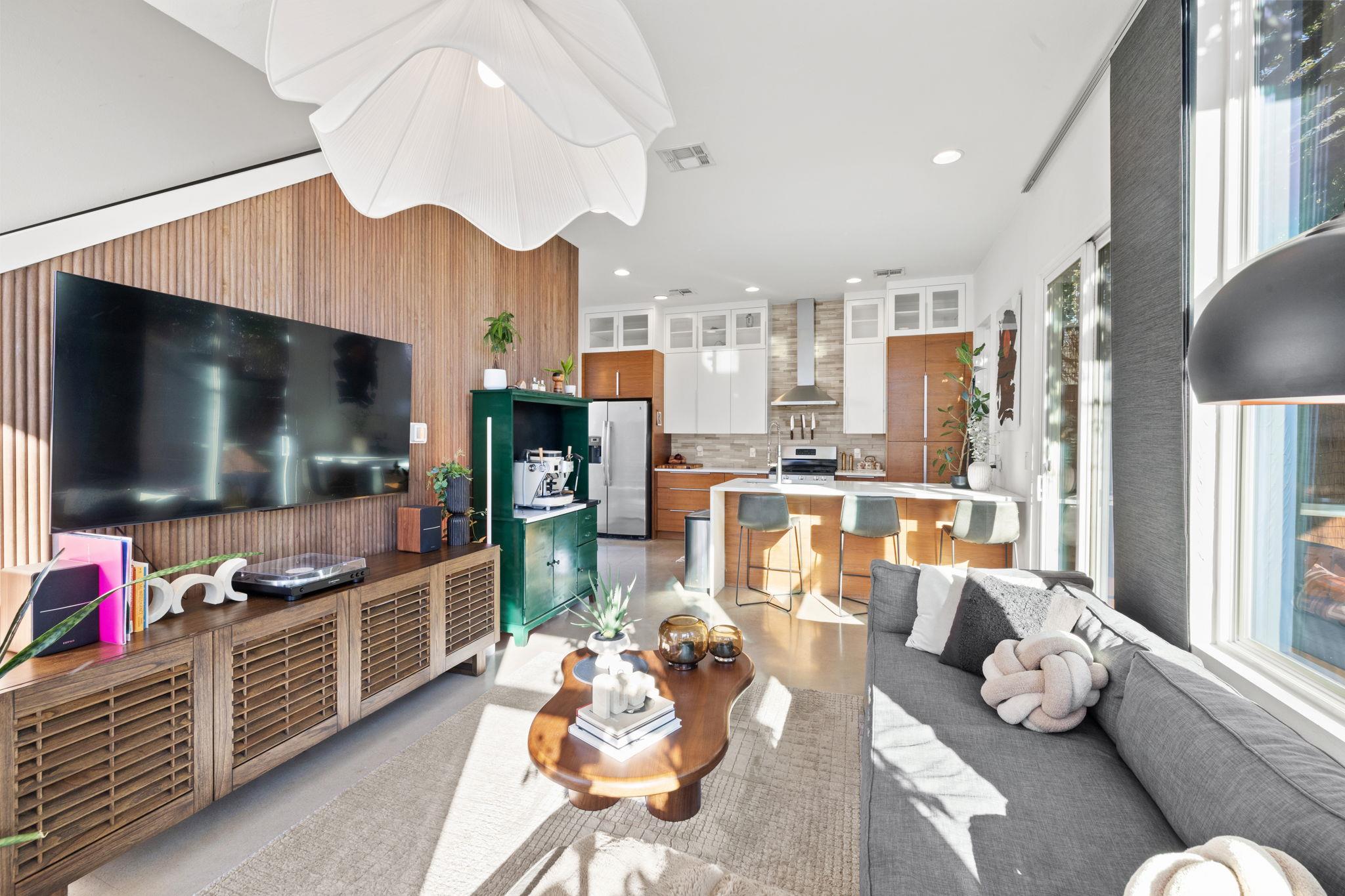 1904 E 17th St # B, Austin, TX 78702