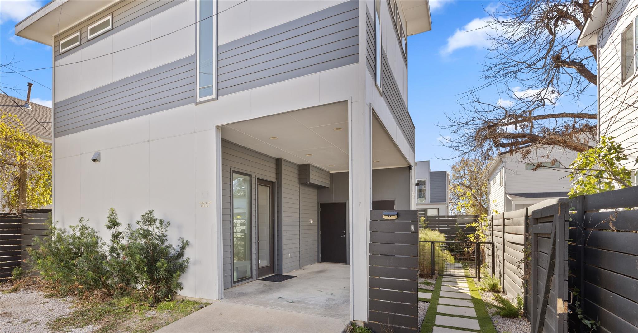 1904 E 17th St # B, Austin, TX 78702