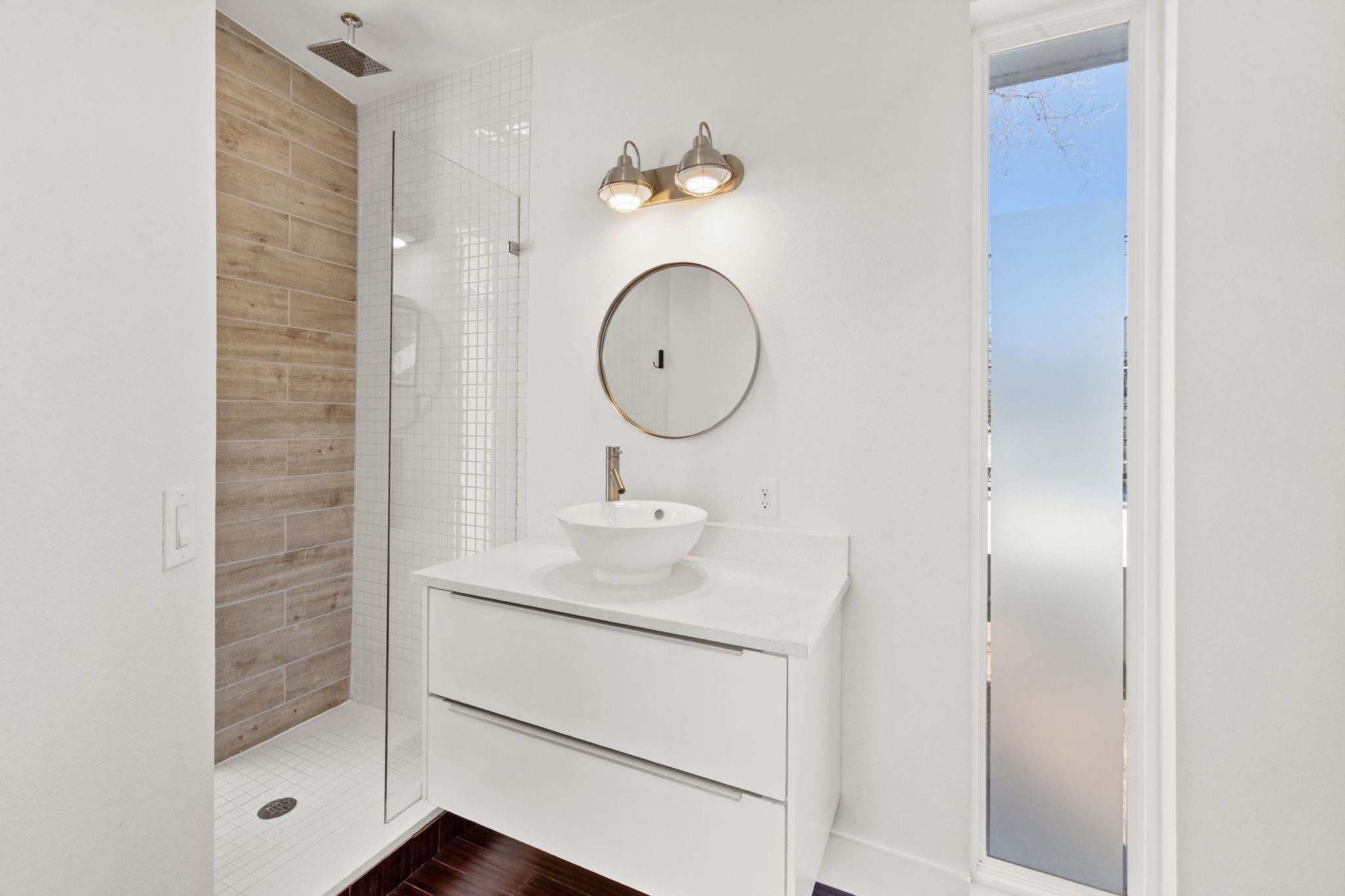 1904 E 17th St # B, Austin, TX 78702