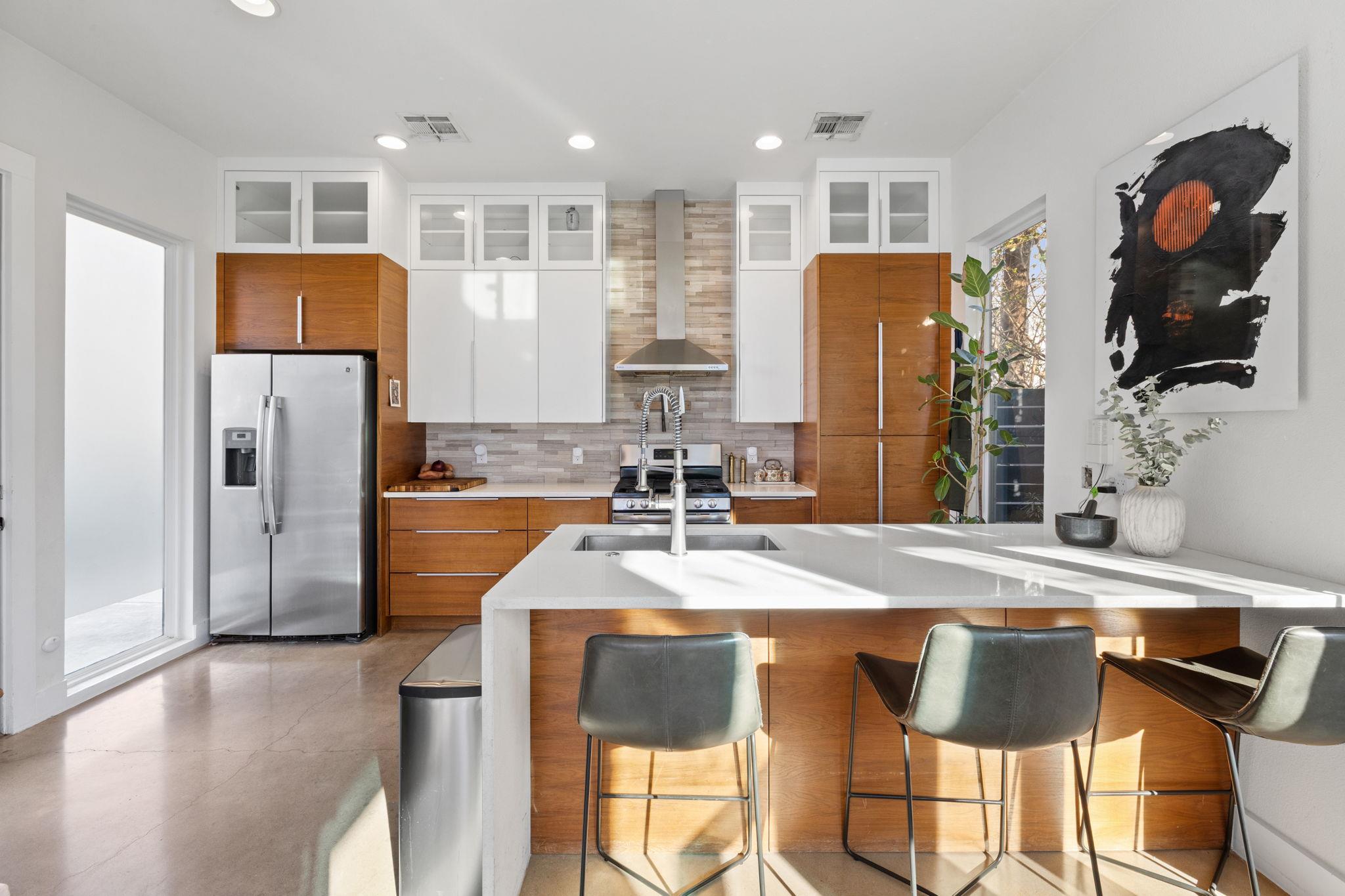 1904 E 17th St # B, Austin, TX 78702