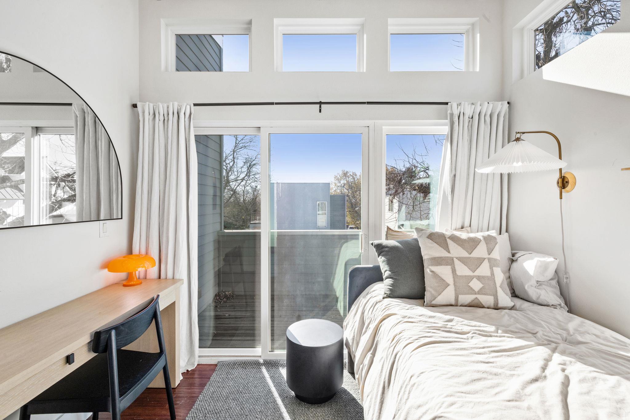 1904 E 17th St # B, Austin, TX 78702