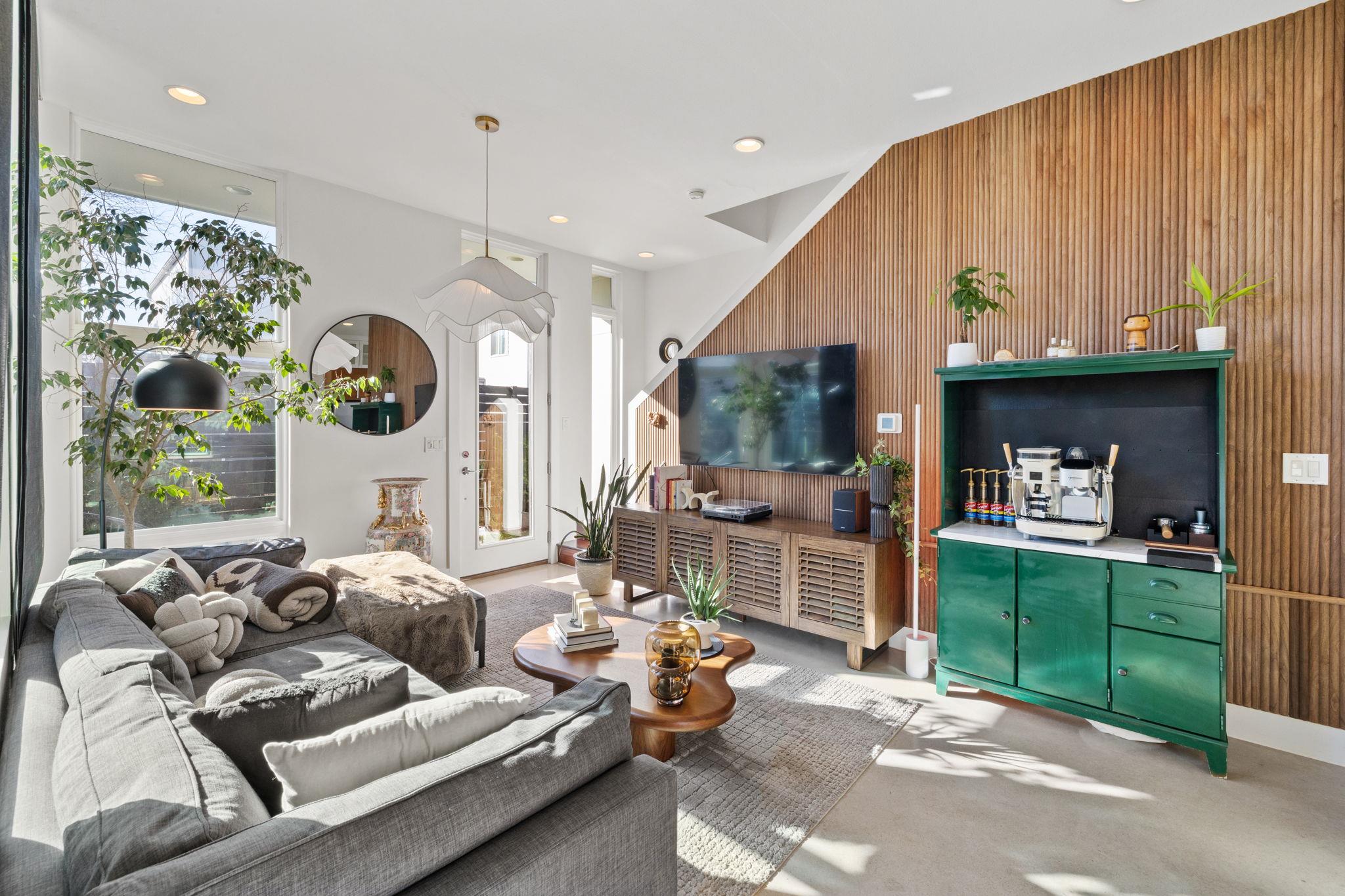 1904 E 17th St # B, Austin, TX 78702