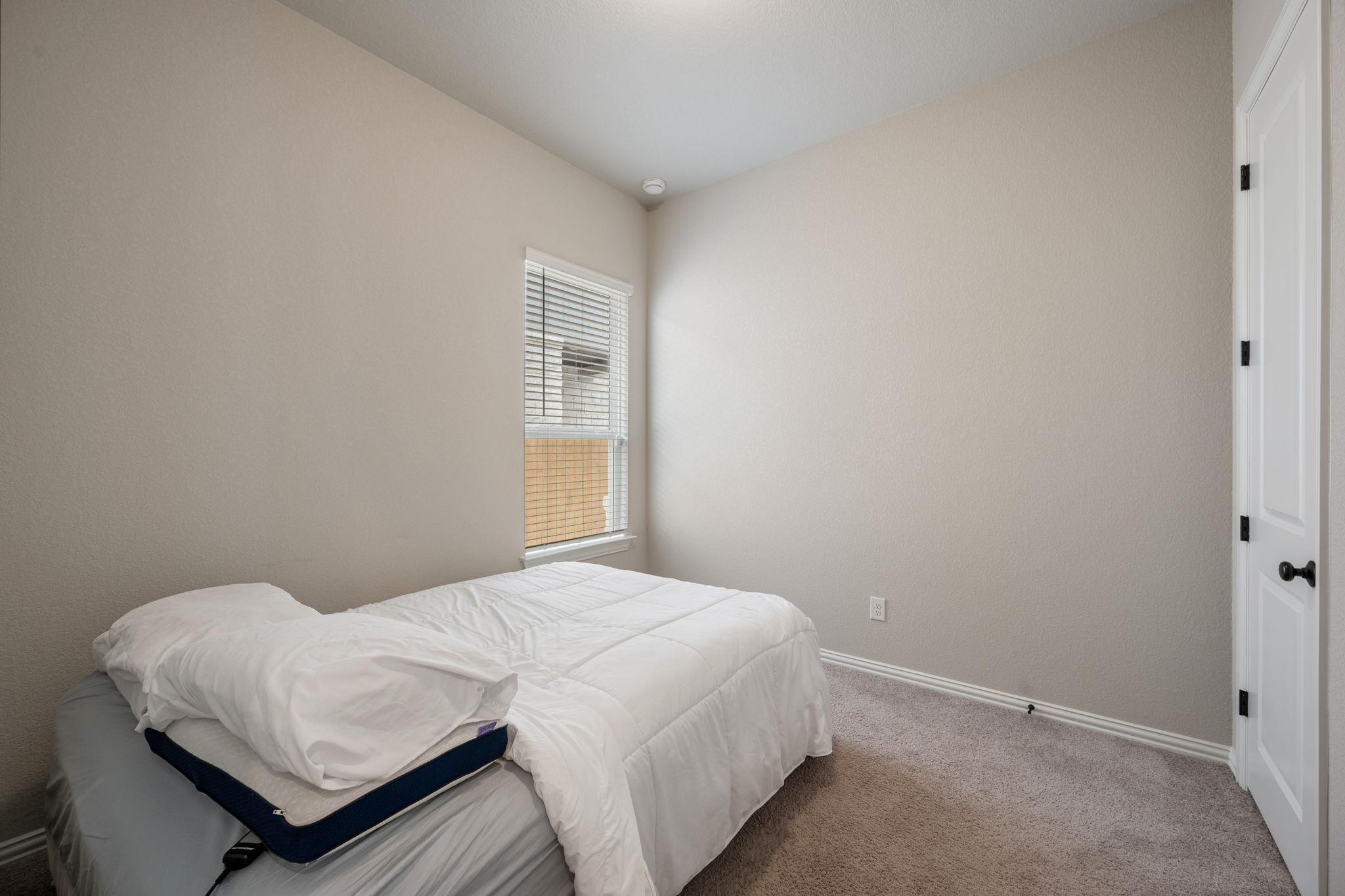 381 Darley Oak Dr, Dripping Springs, TX 78620