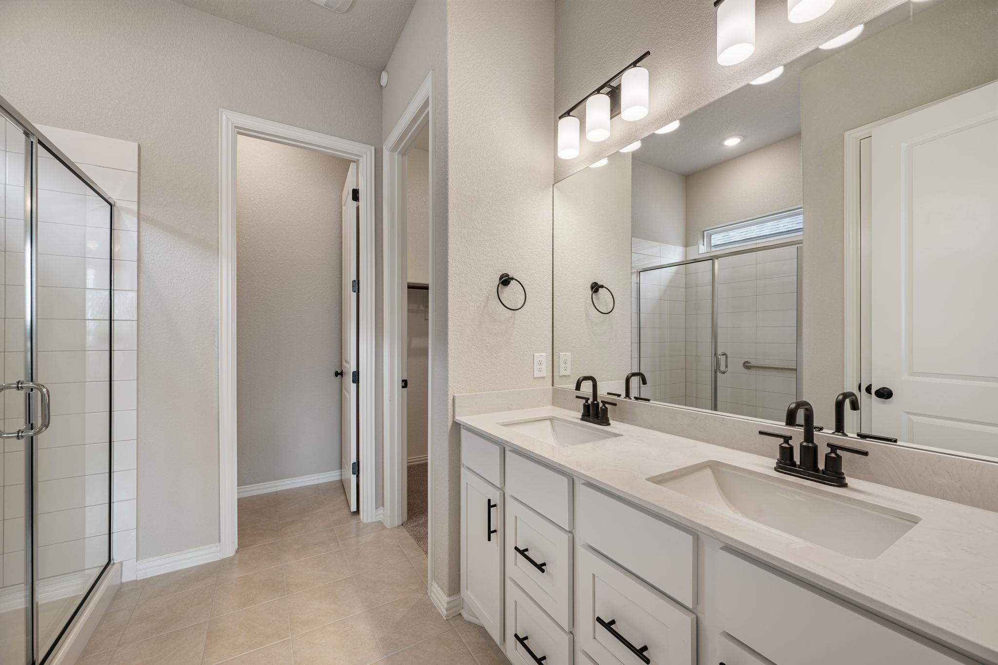 381 Darley Oak Dr, Dripping Springs, TX 78620