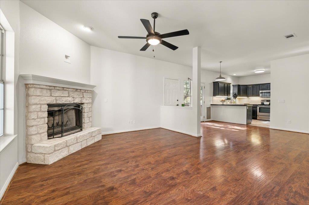 22000 Moffat Dr, Spicewood, TX 78669