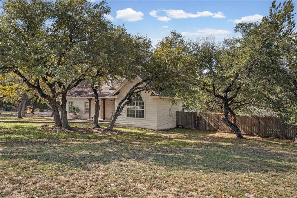 22000 Moffat Dr, Spicewood, TX 78669