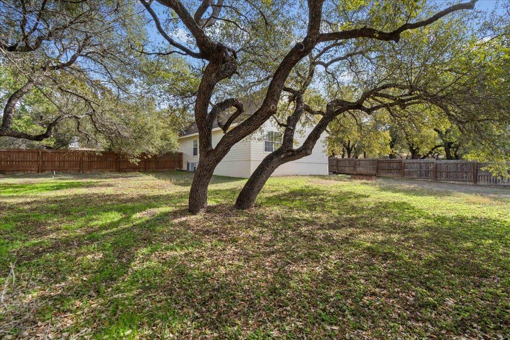22000 Moffat Dr, Spicewood, TX 78669