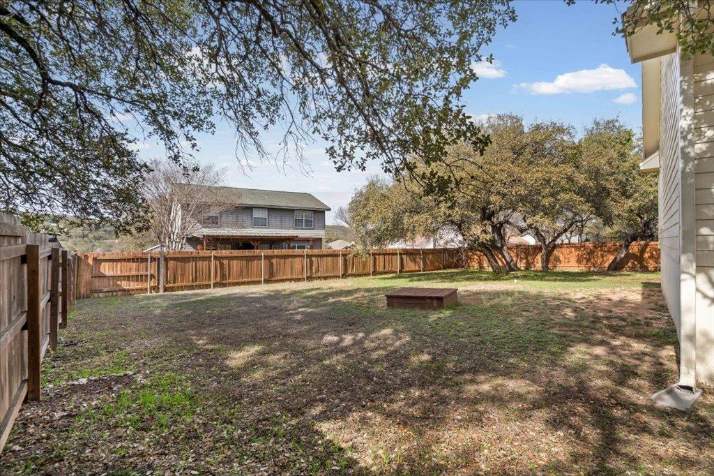 22000 Moffat Dr, Spicewood, TX 78669