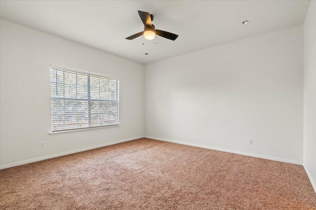 22000 Moffat Dr, Spicewood, TX 78669