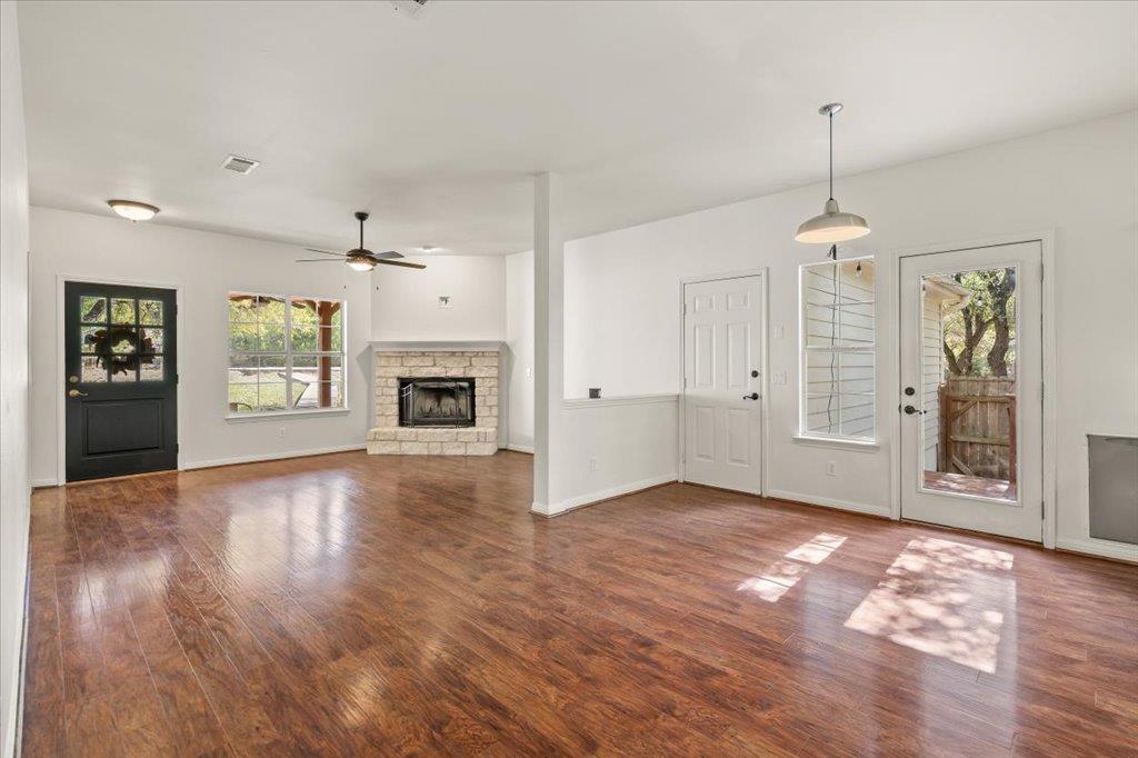 22000 Moffat Dr, Spicewood, TX 78669