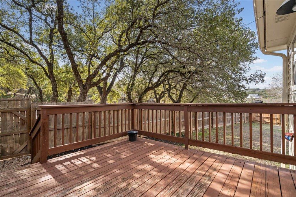 22000 Moffat Dr, Spicewood, TX 78669
