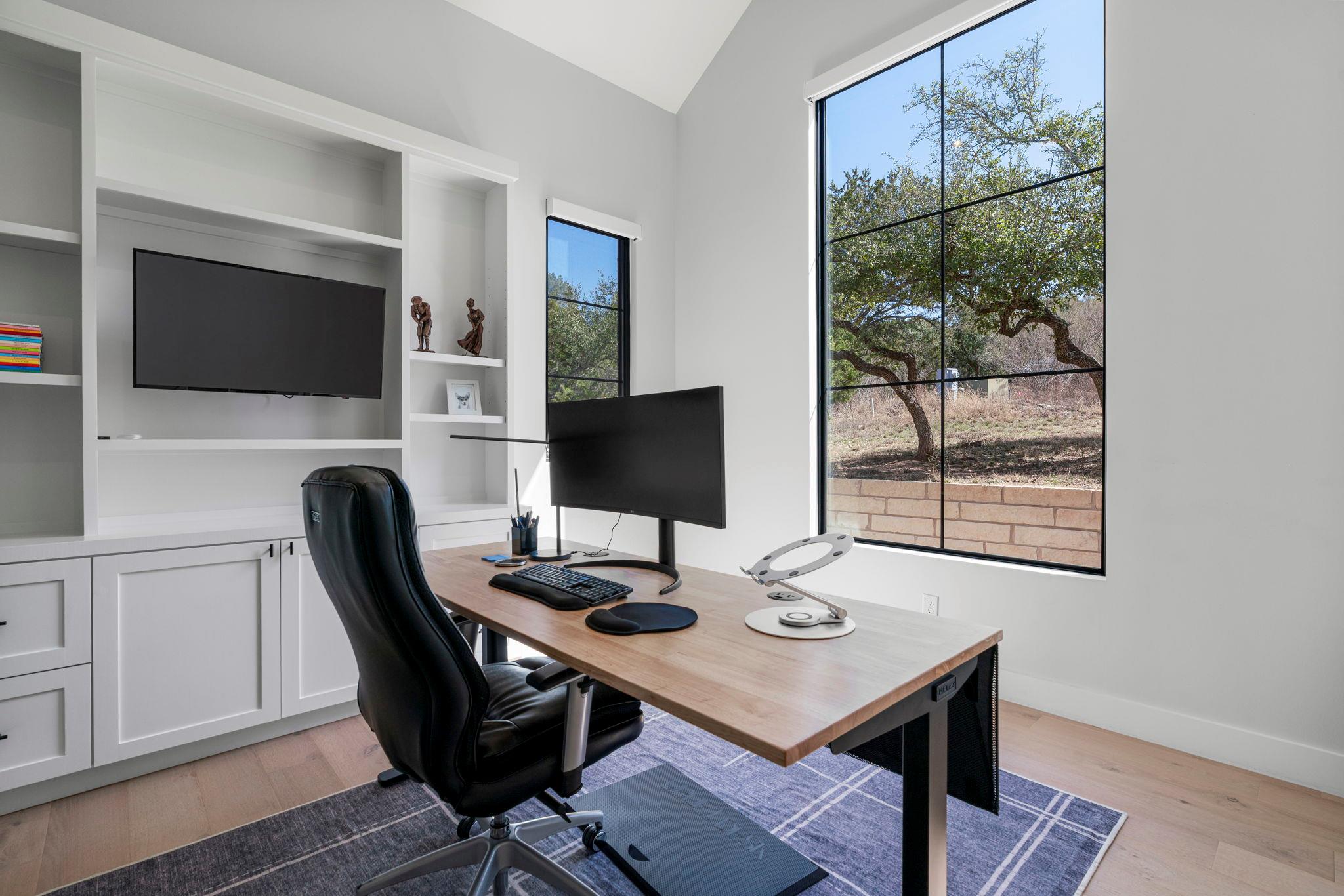 243 Emerald Point Cv, Driftwood, TX 78619