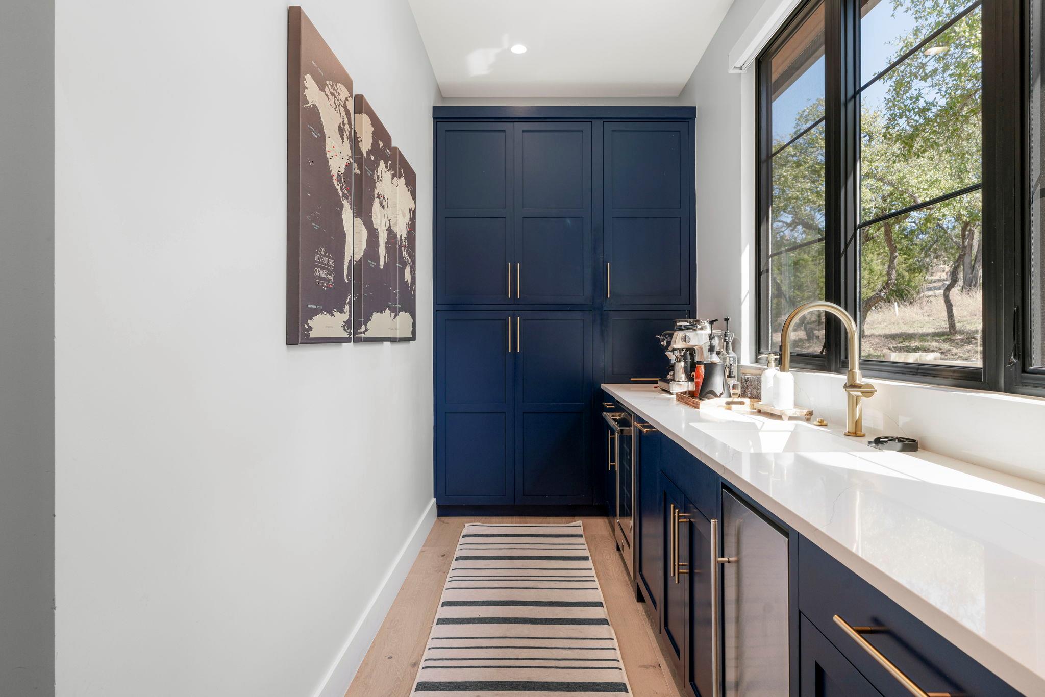 243 Emerald Point Cv, Driftwood, TX 78619