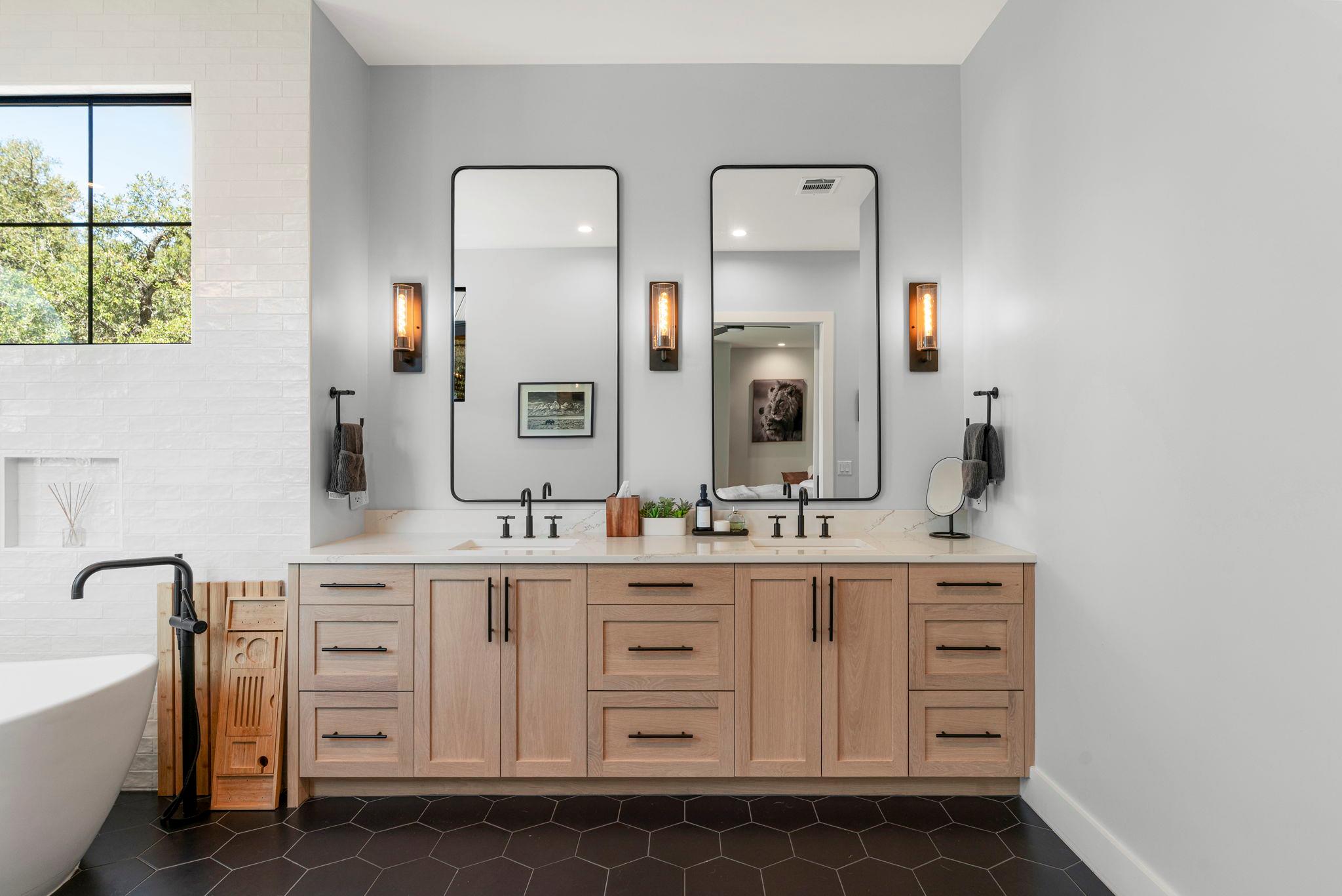 243 Emerald Point Cv, Driftwood, TX 78619