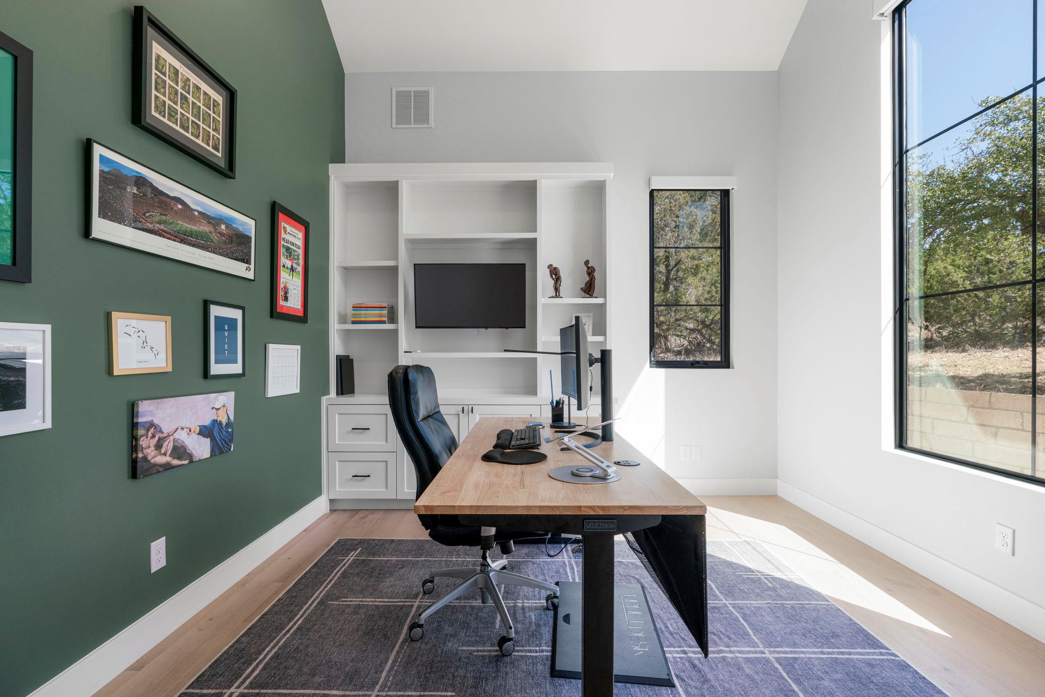 243 Emerald Point Cv, Driftwood, TX 78619