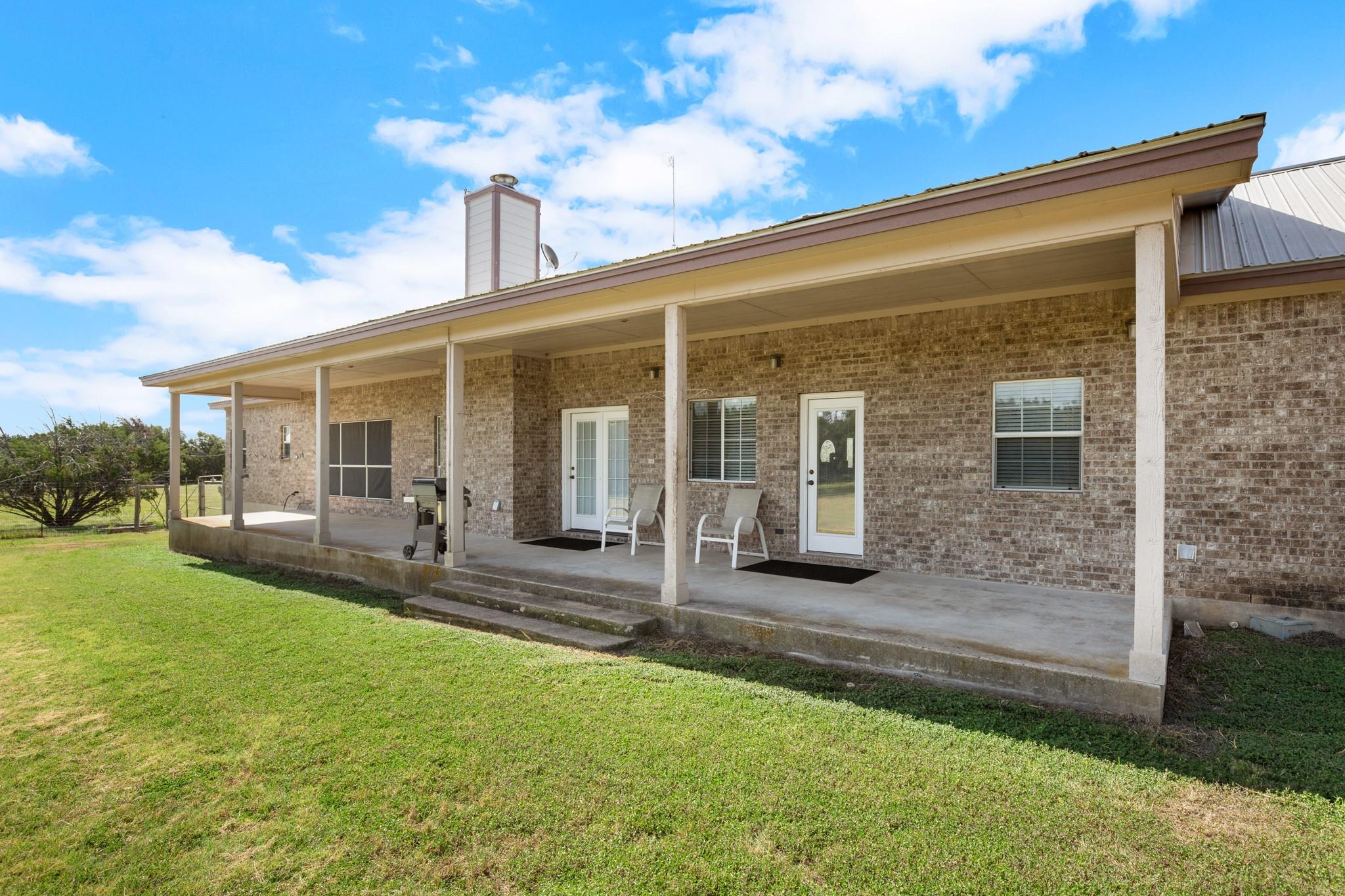 2110 County Road 285, Liberty Hill, TX 78642