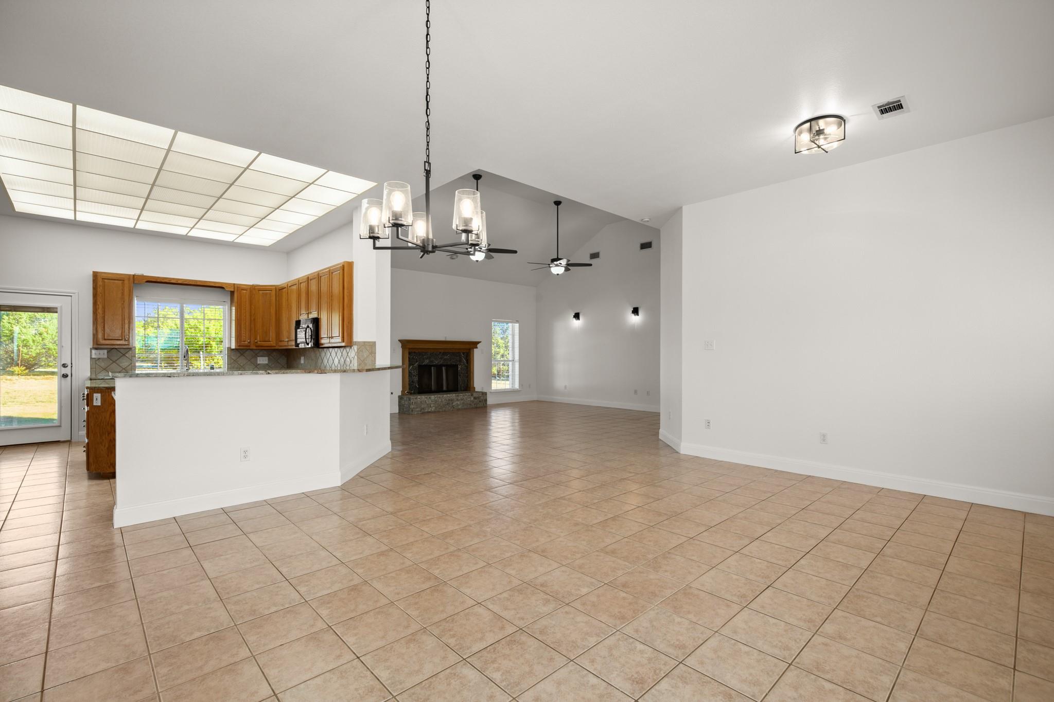 2110 County Road 285, Liberty Hill, TX 78642