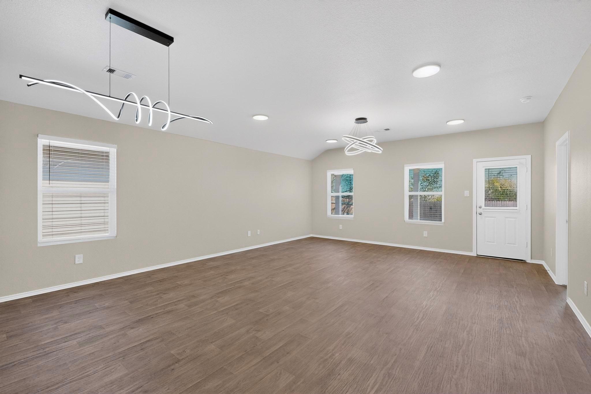 218 Sickle Loop, Kyle, TX 78640