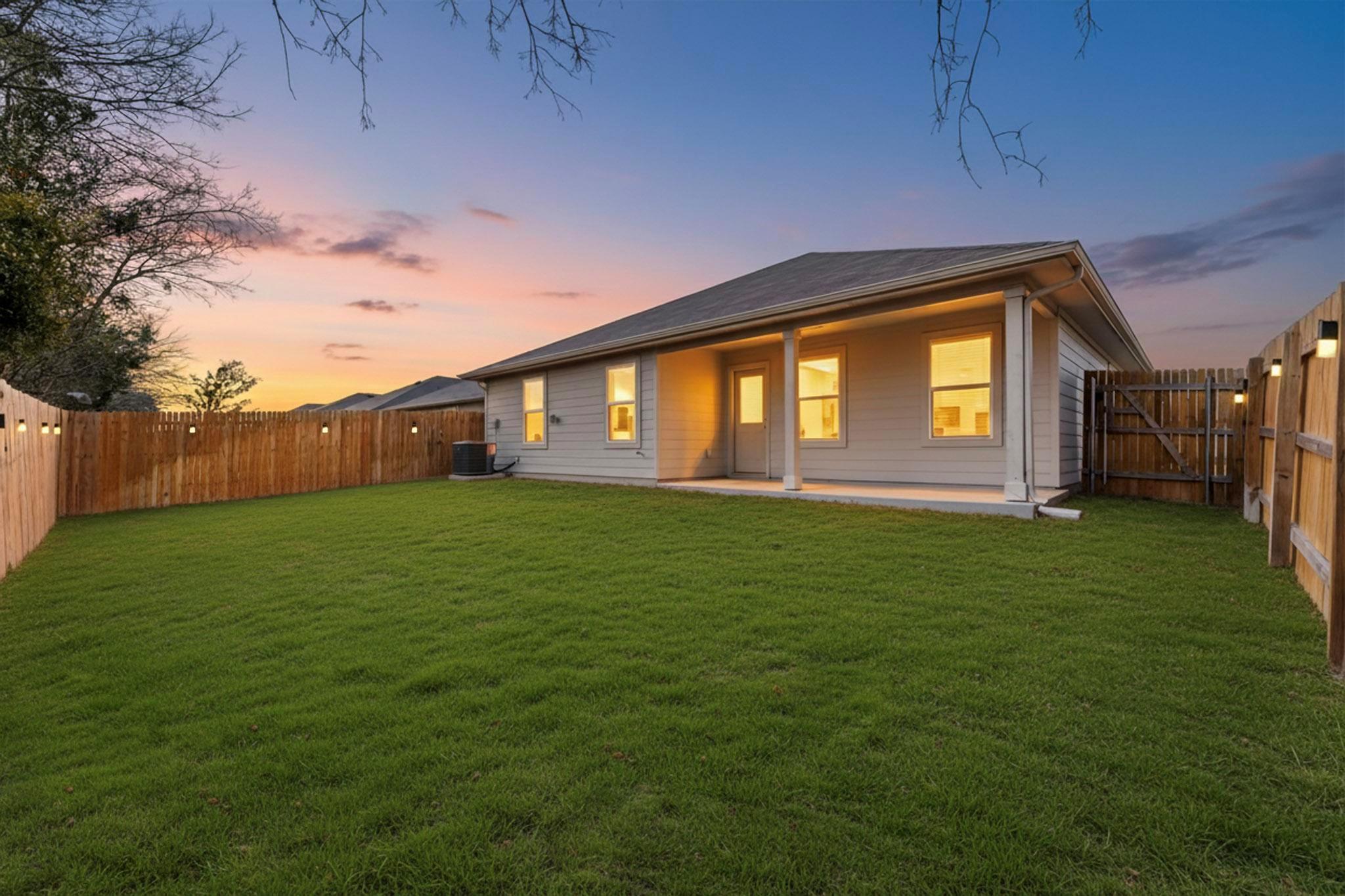 218 Sickle Loop, Kyle, TX 78640