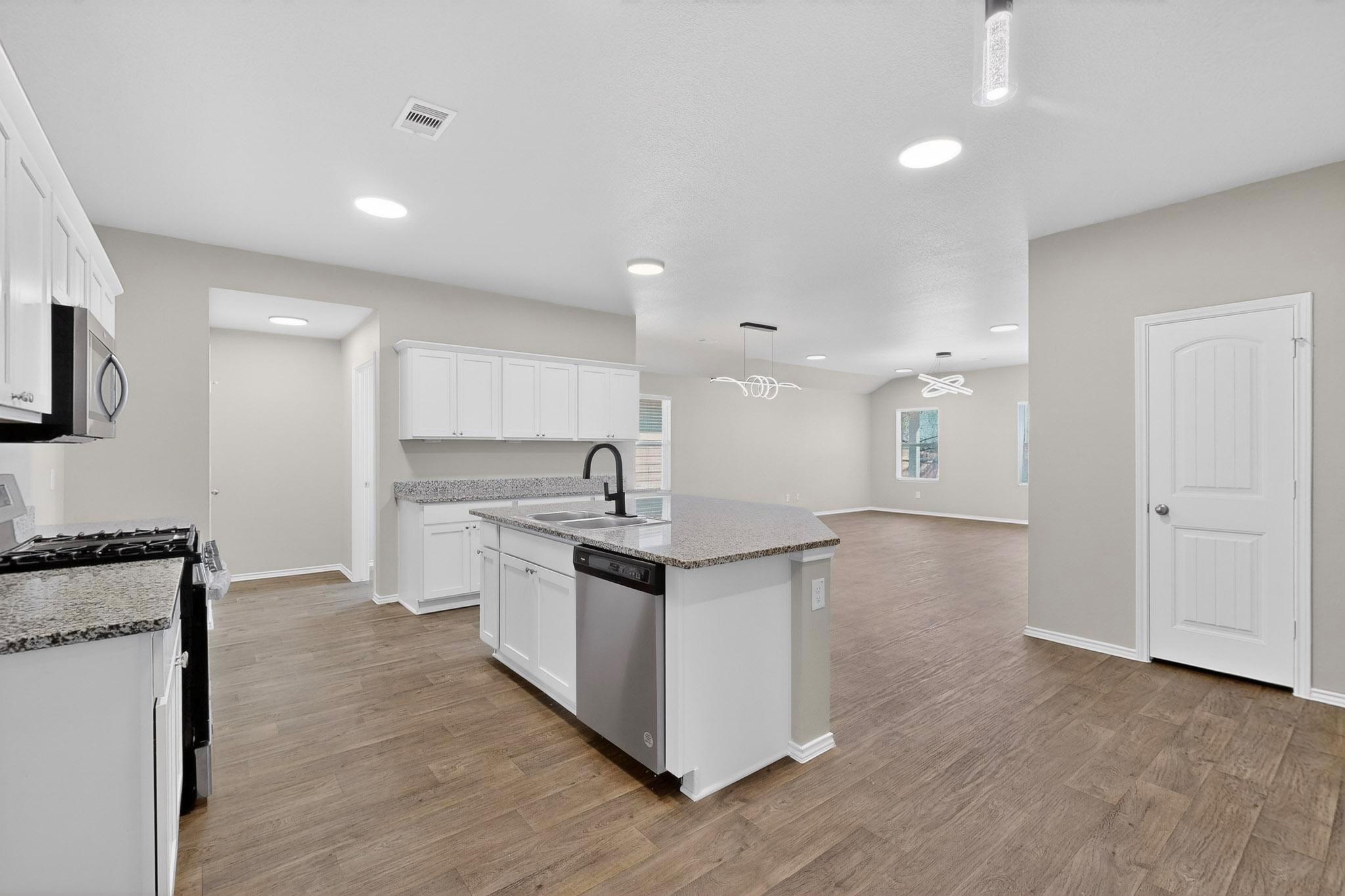 218 Sickle Loop, Kyle, TX 78640