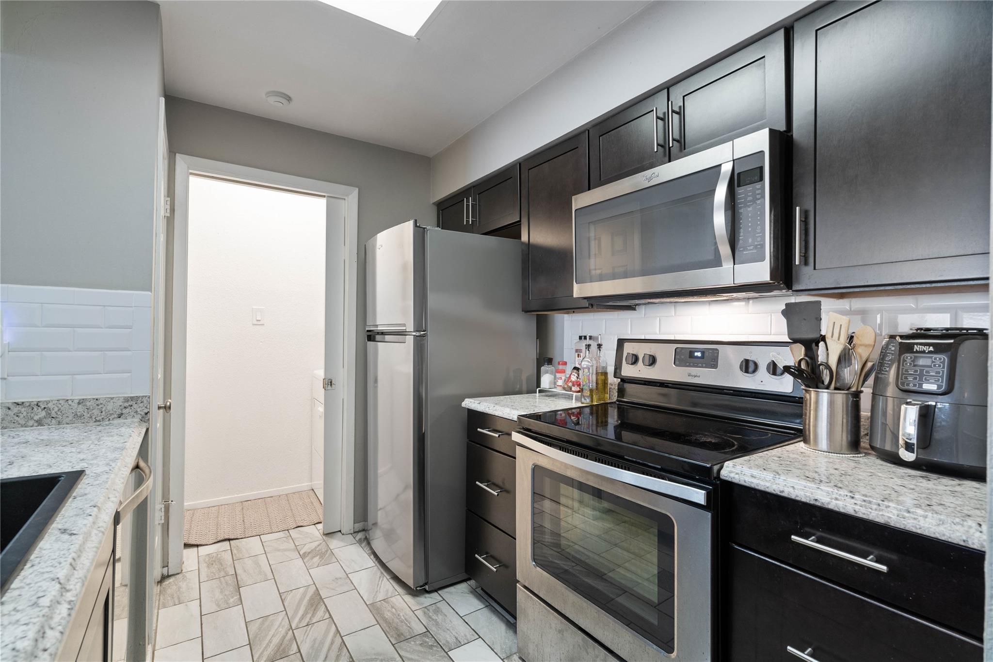 807 W 25th St # 307, Austin, TX 78705