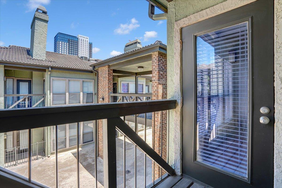 807 W 25th St # 307, Austin, TX 78705