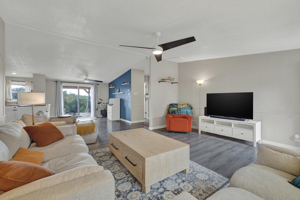 859 Morningwood Dr, San Marcos, TX 78666