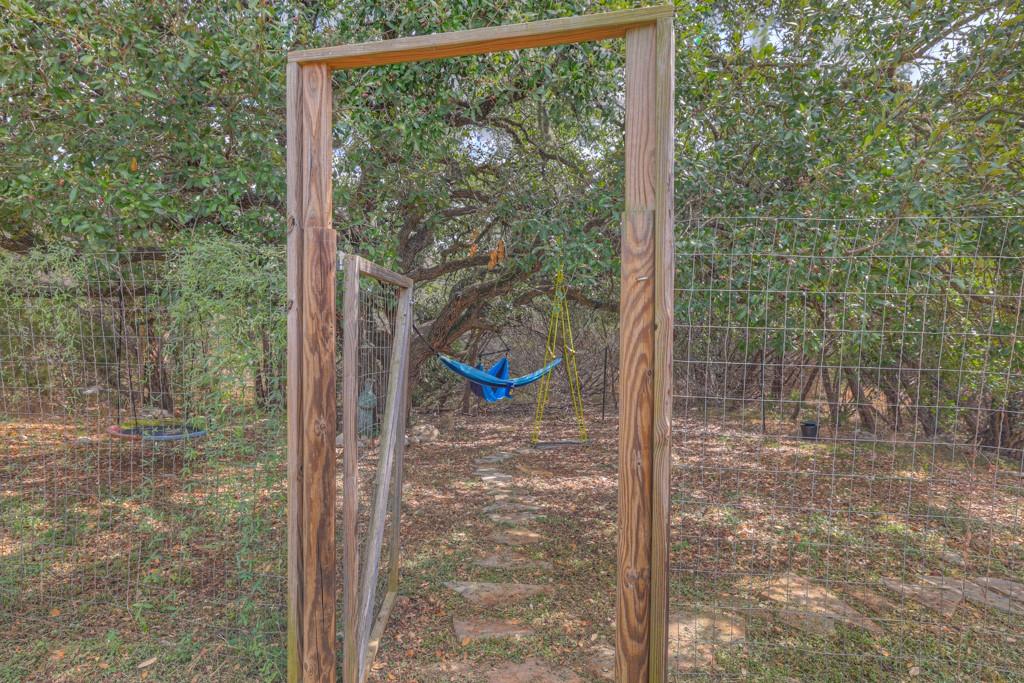 859 Morningwood Dr, San Marcos, TX 78666