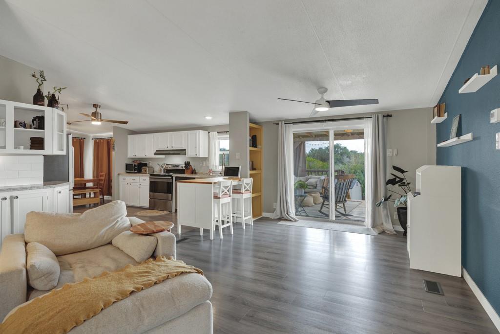 859 Morningwood Dr, San Marcos, TX 78666