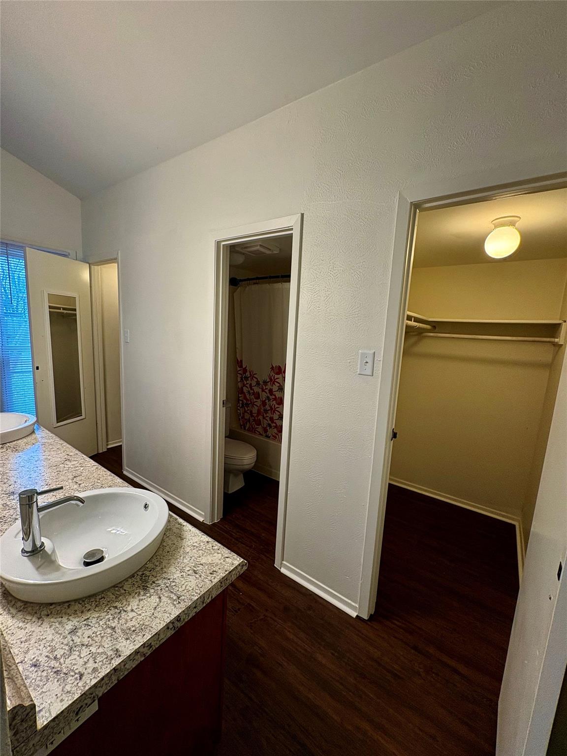 6200 Woodhue Dr, Austin, TX 78745