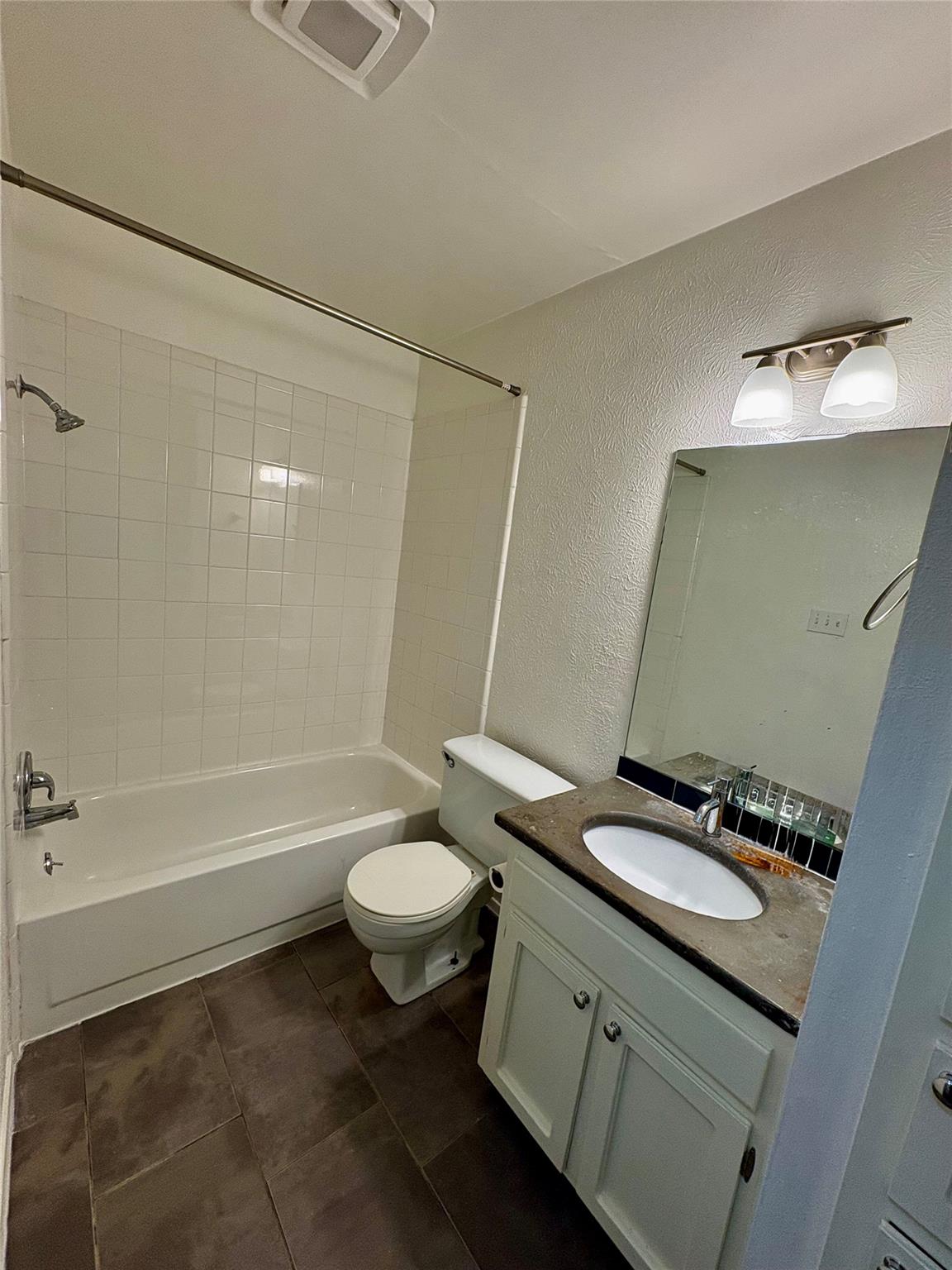 6200 Woodhue Dr, Austin, TX 78745