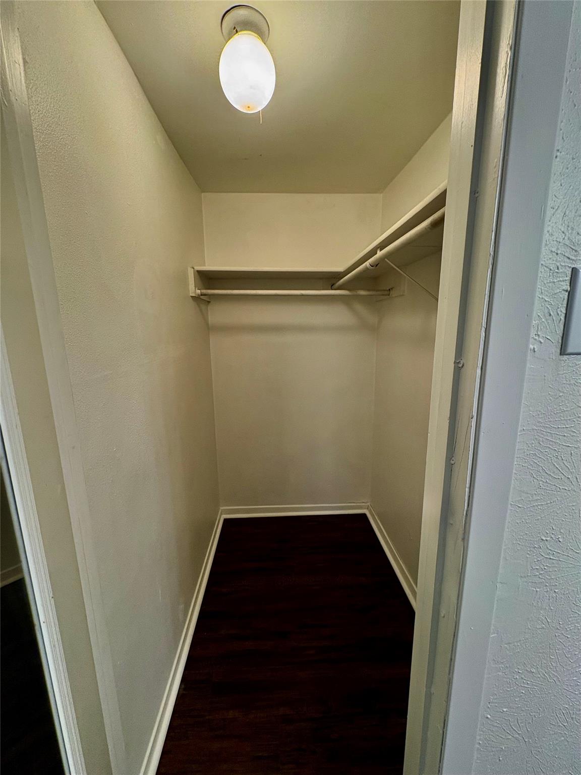 6200 Woodhue Dr, Austin, TX 78745