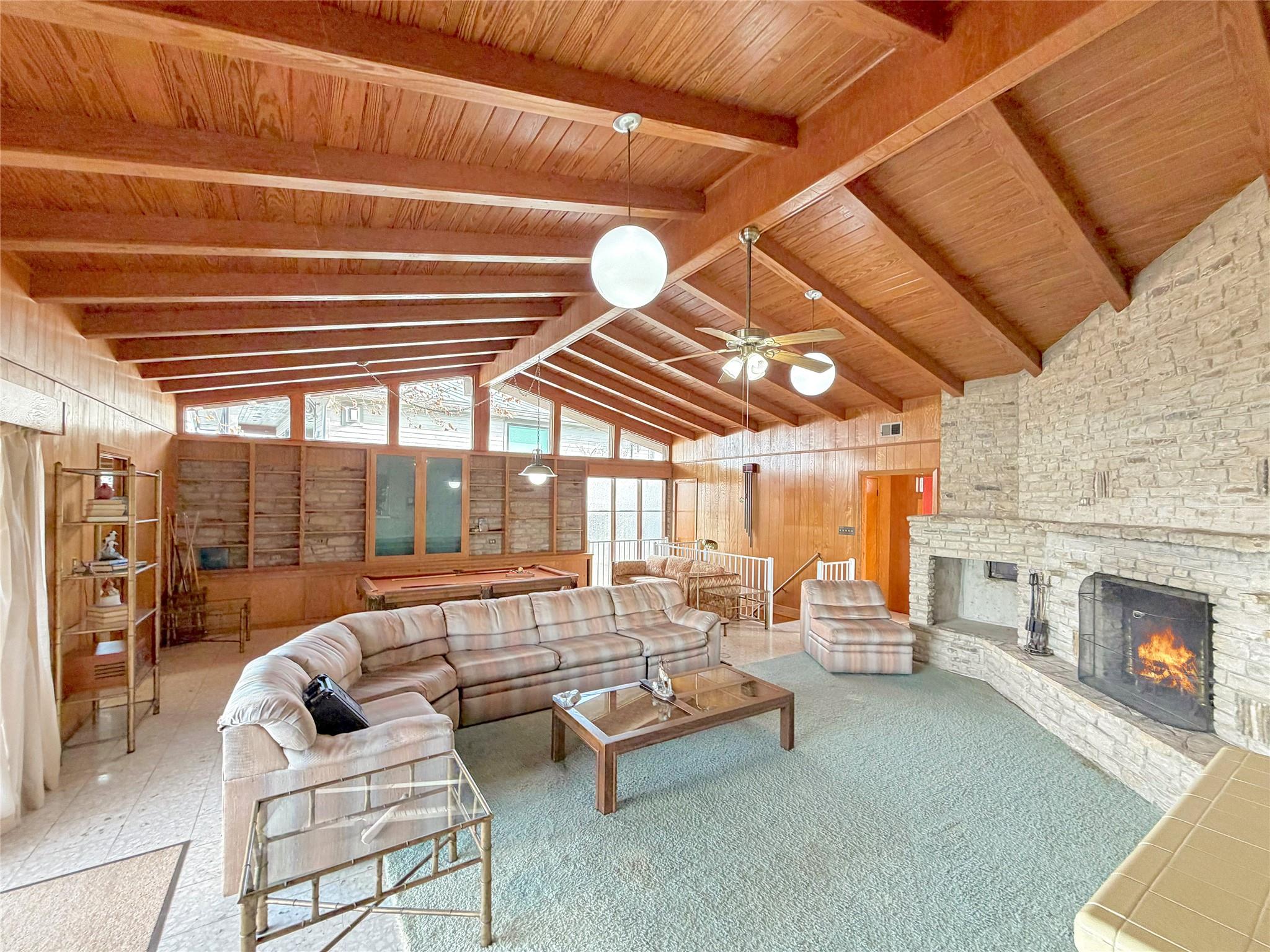 937 Hillcrest Frst, Canyon Lake, TX 78133