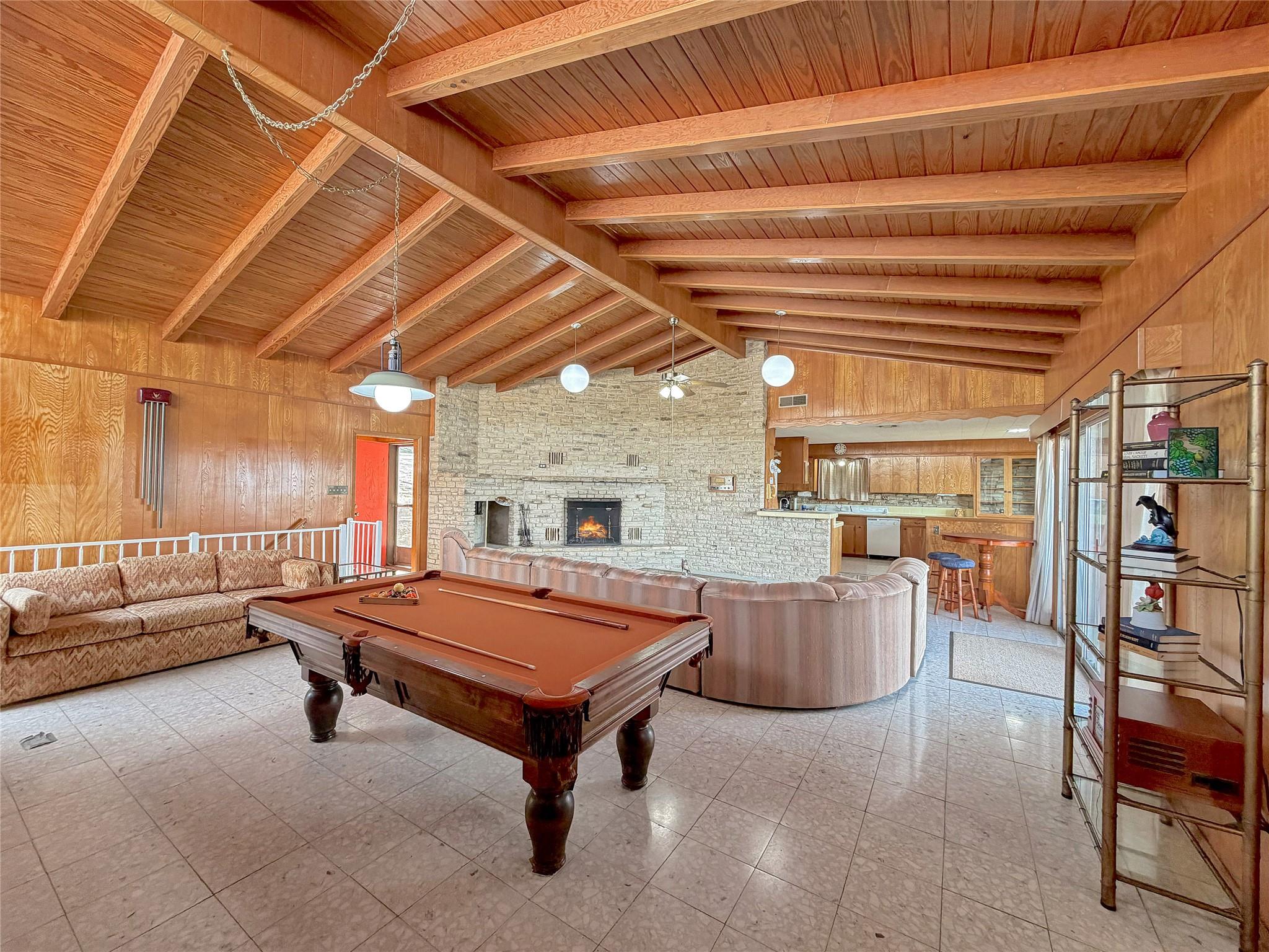 937 Hillcrest Frst, Canyon Lake, TX 78133