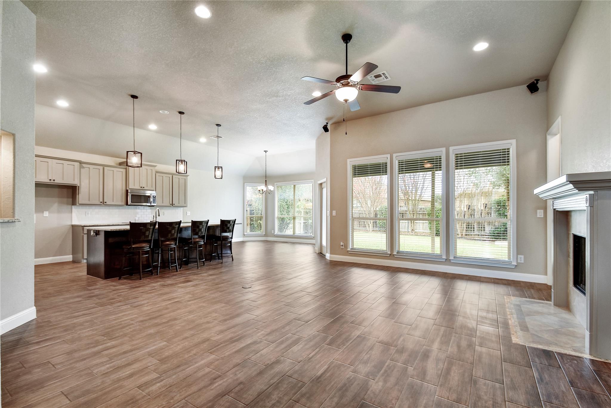 2281 Sungate Dr, New Braunfels, TX 78130