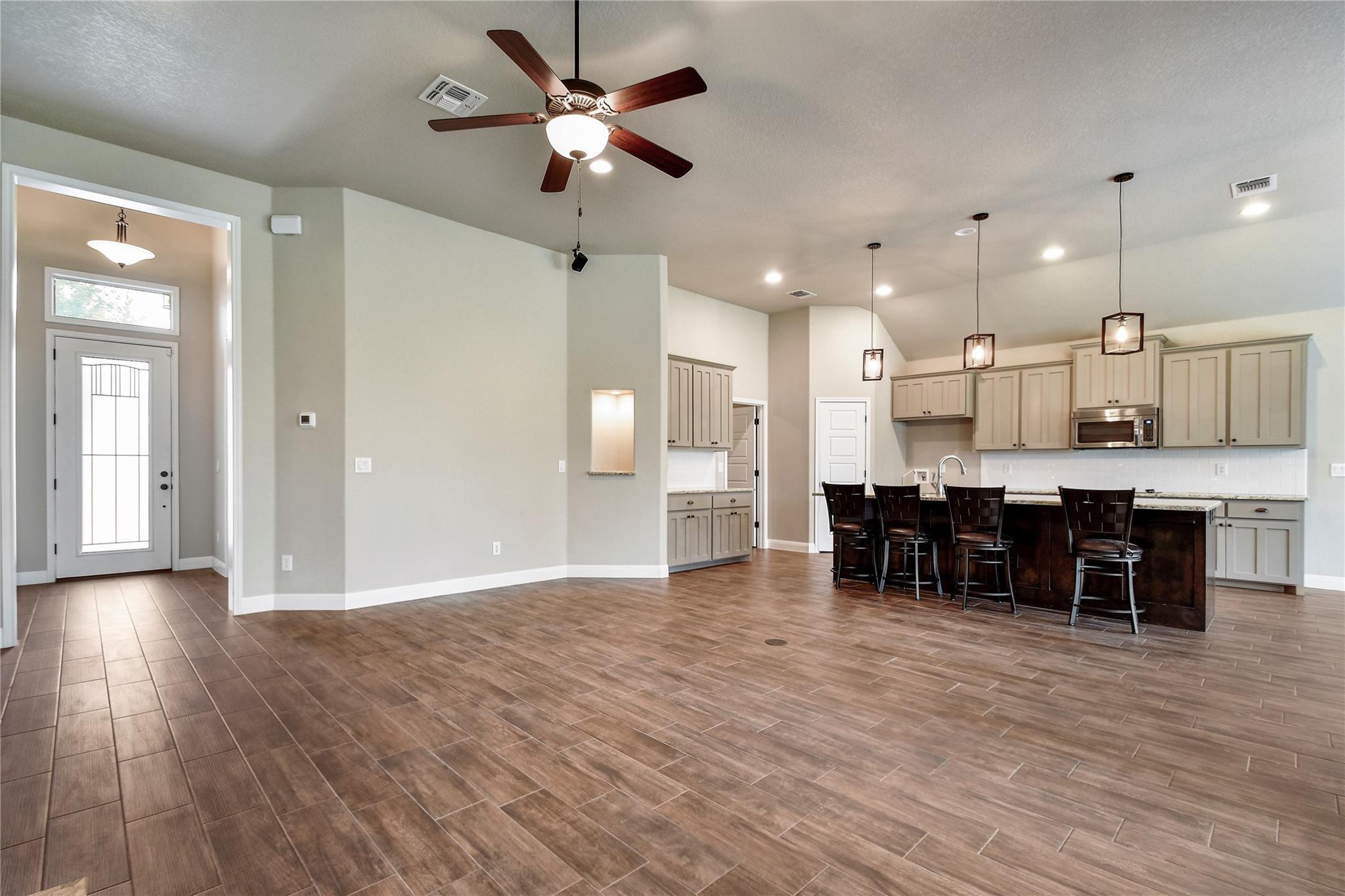 2281 Sungate Dr, New Braunfels, TX 78130