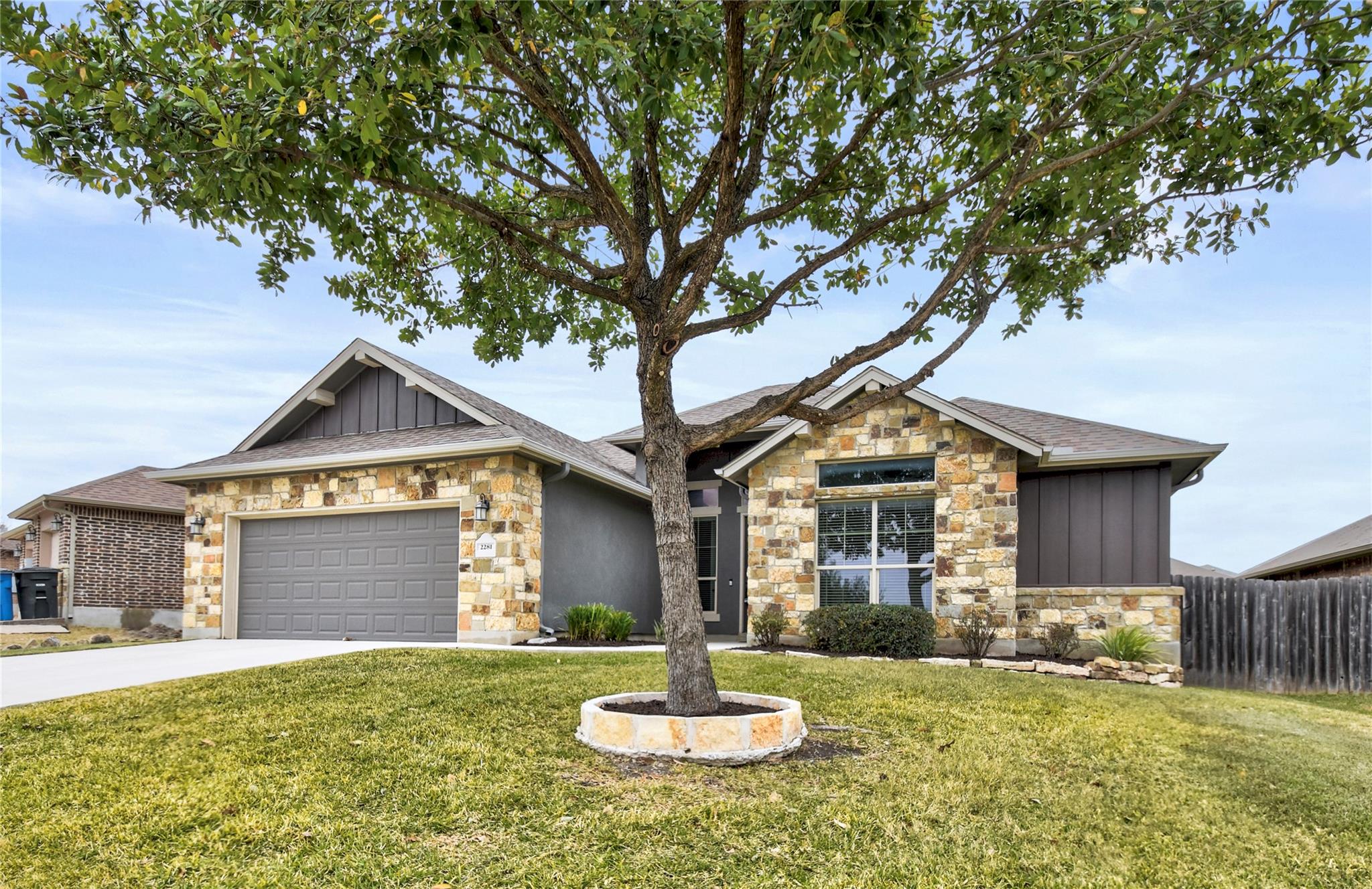 2281 Sungate Dr, New Braunfels, TX 78130