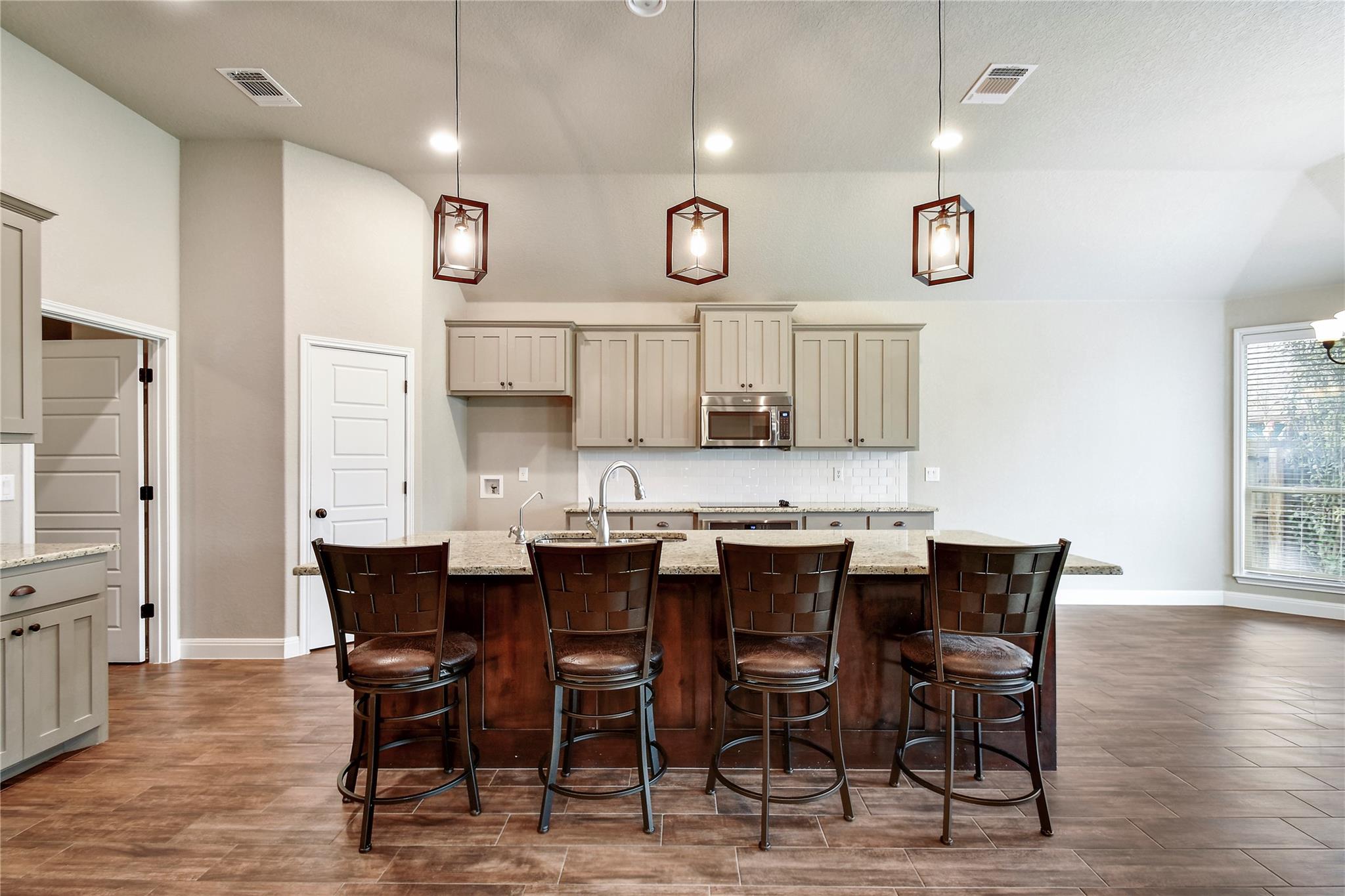 2281 Sungate Dr, New Braunfels, TX 78130