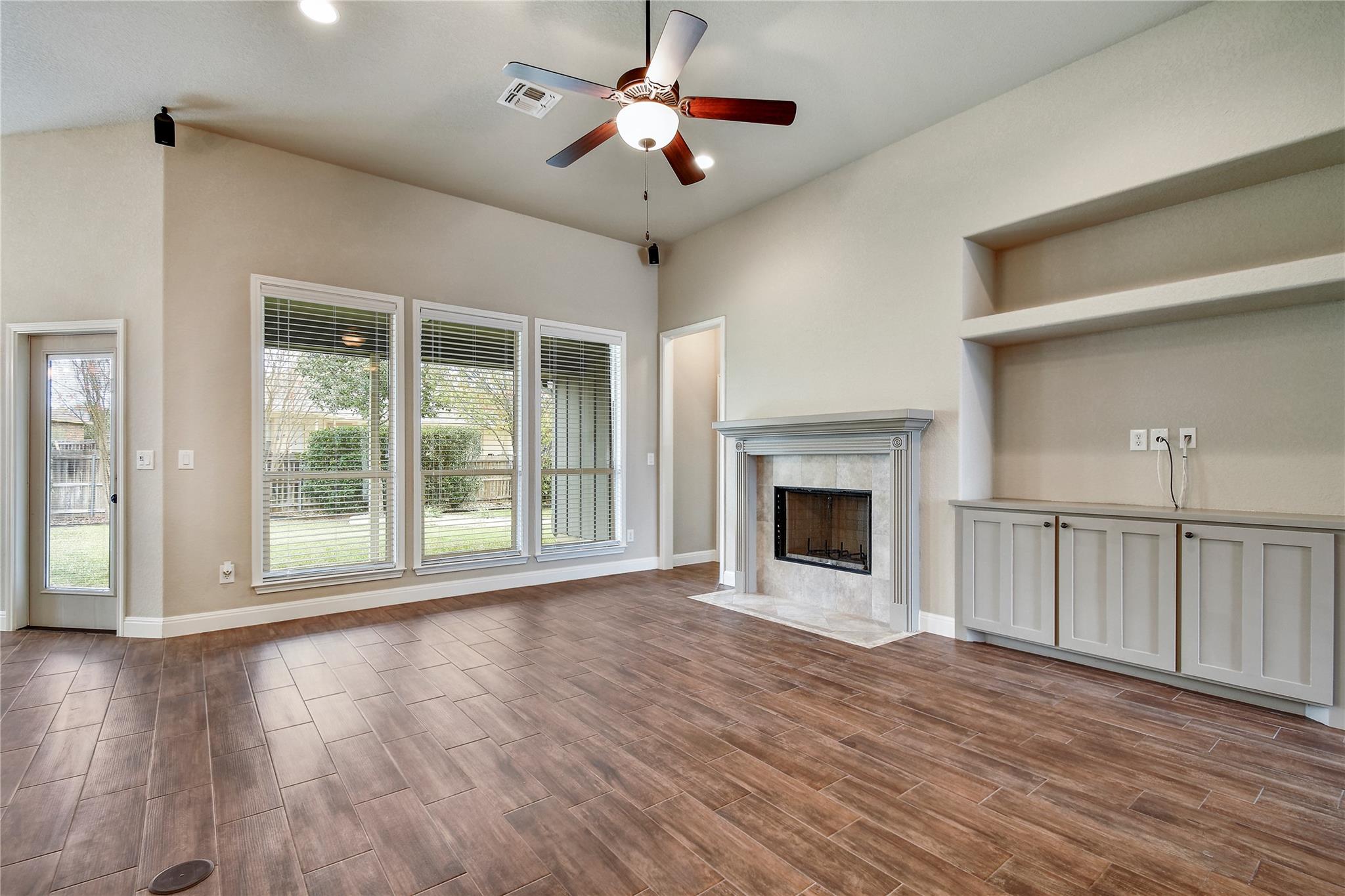 2281 Sungate Dr, New Braunfels, TX 78130