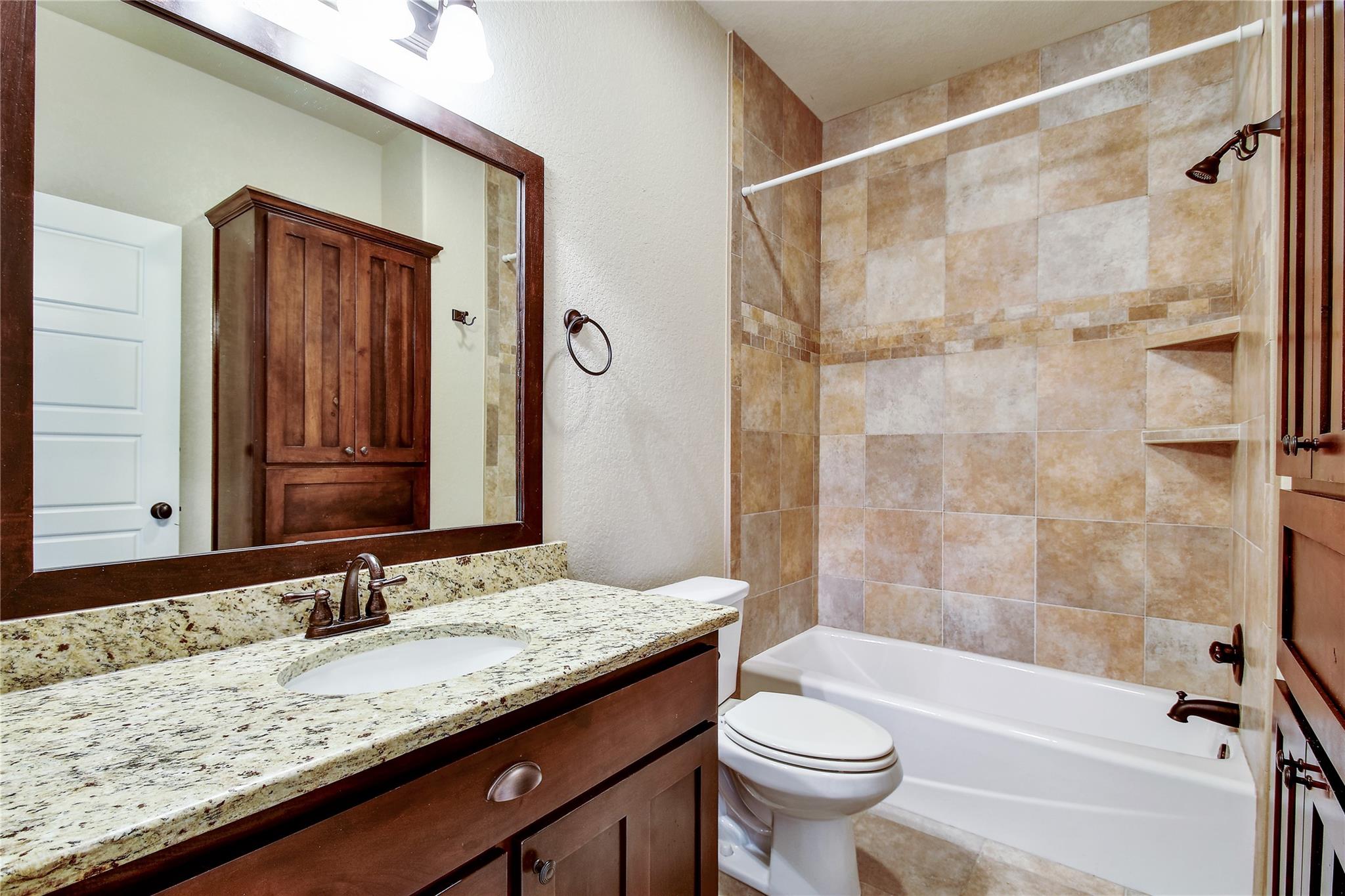 2281 Sungate Dr, New Braunfels, TX 78130