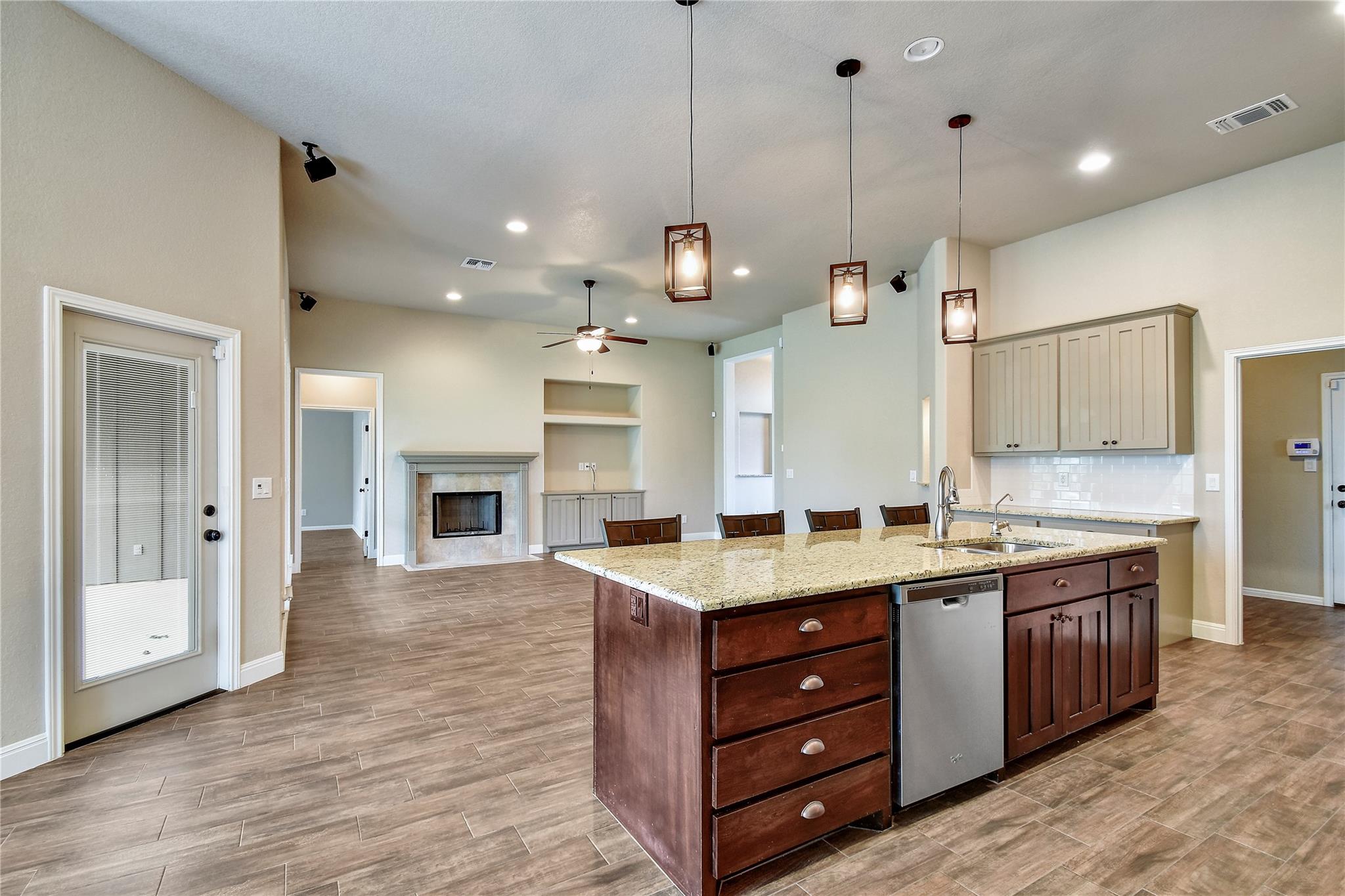 2281 Sungate Dr, New Braunfels, TX 78130