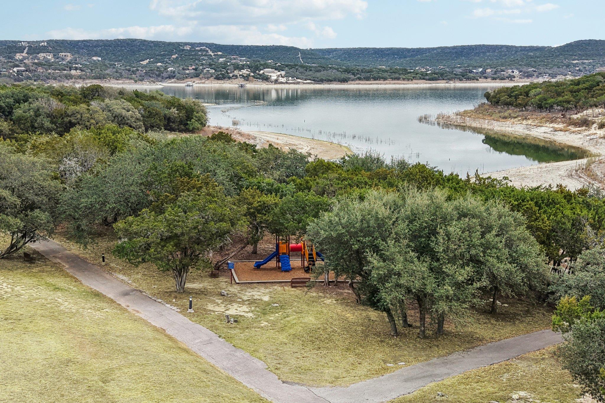 17507 Navigation Ln, Lago Vista, TX 78645